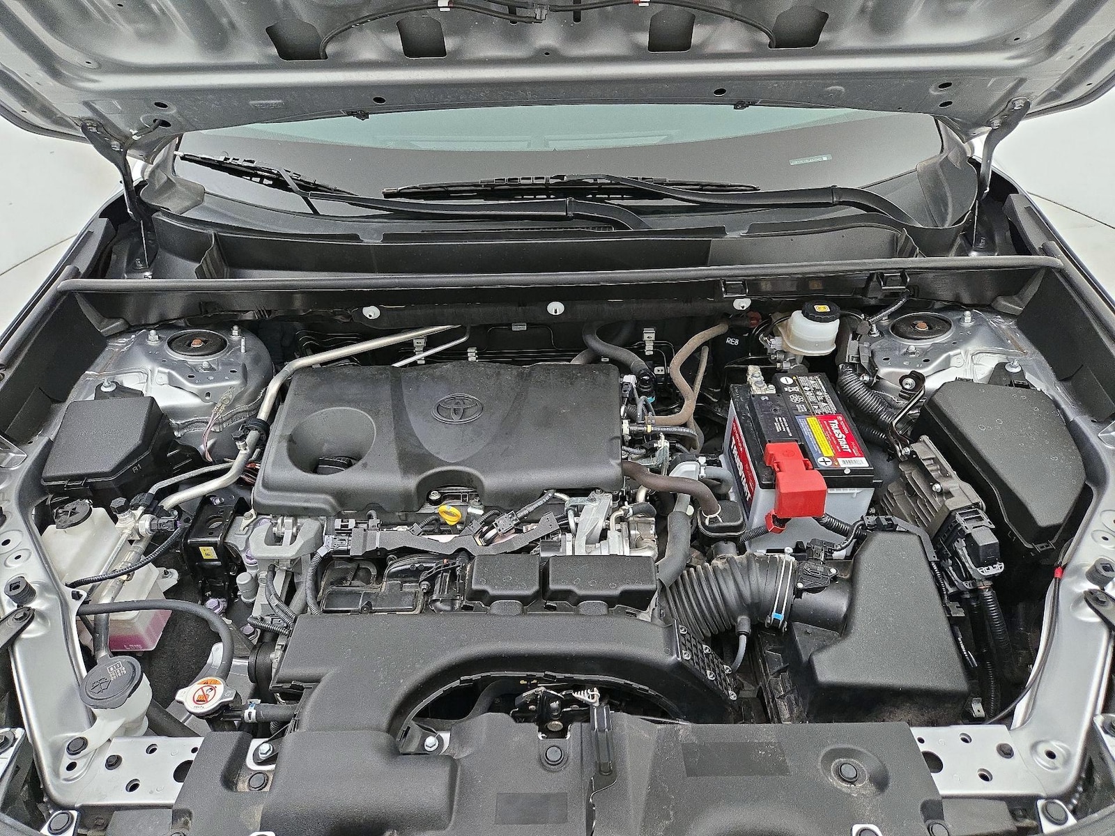 2019 Toyota RAV4 LE - Photo 22