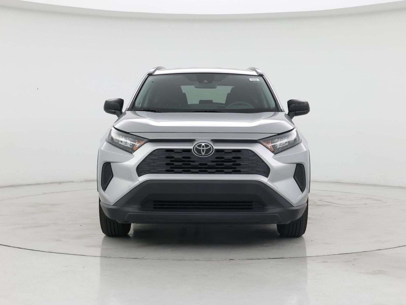 2019 Toyota RAV4 LE - Photo 6