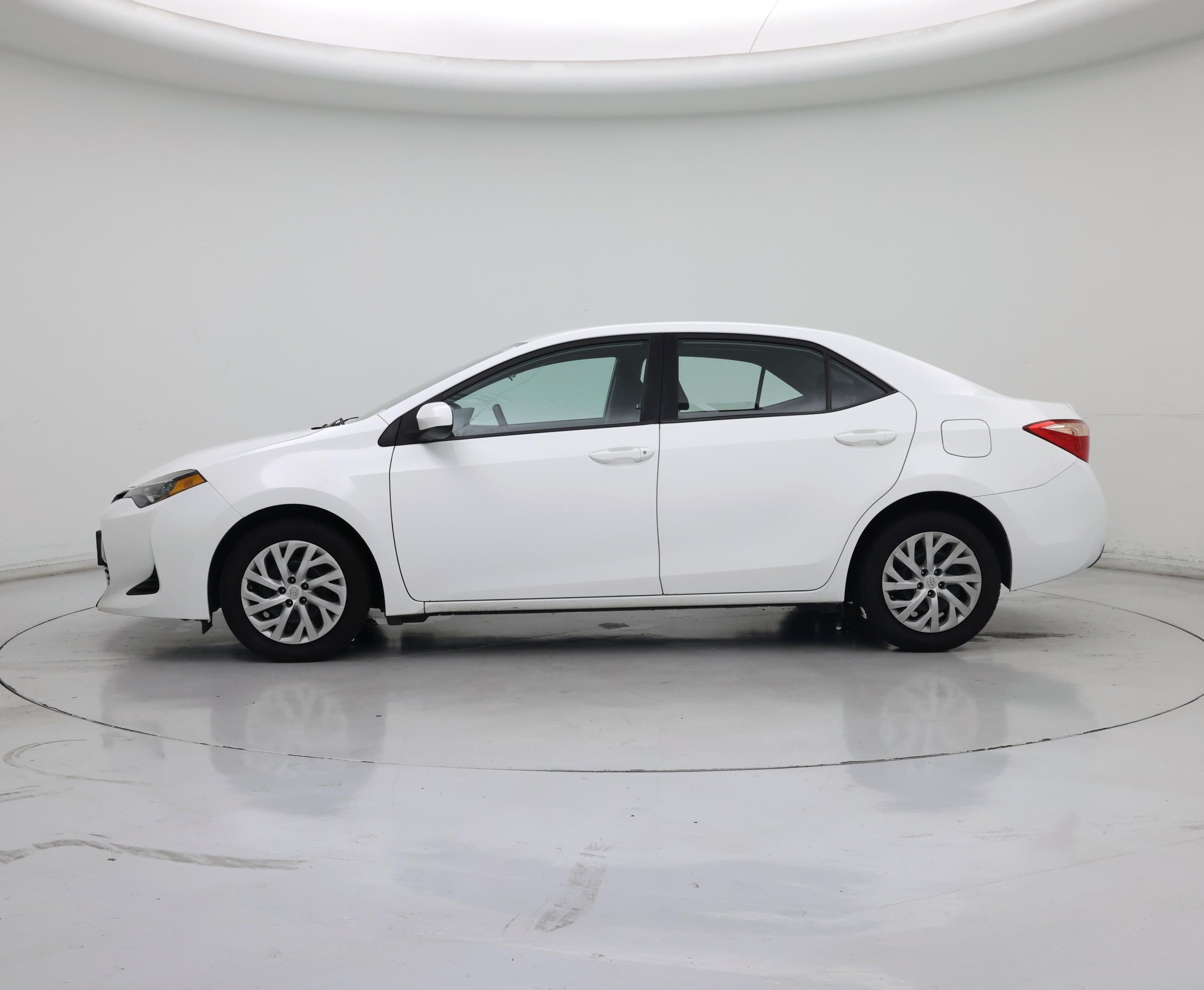 Thumbnail: 2019 Toyota Corolla - 3