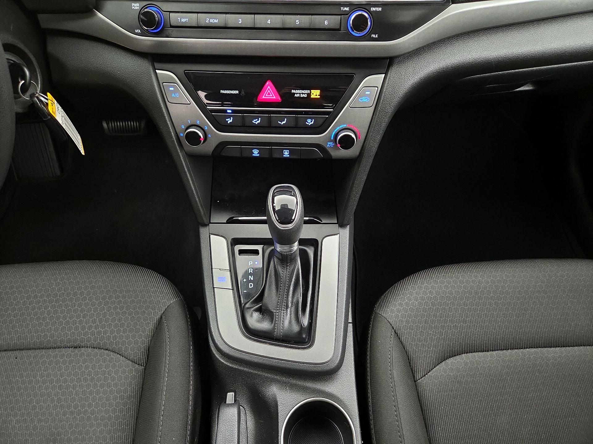 Thumbnail: 2018 Hyundai Elantra - 16