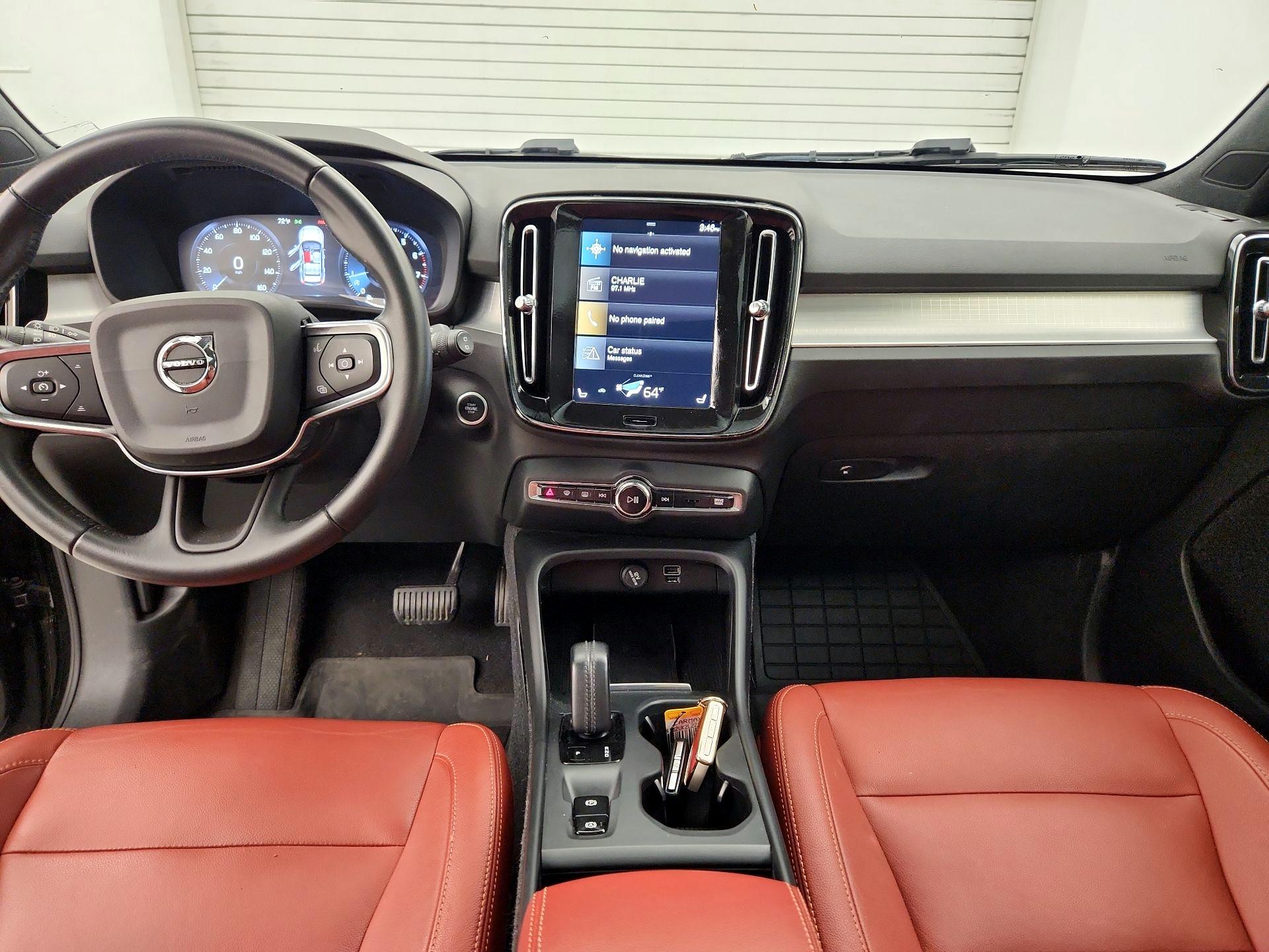 Thumbnail: 2020 Volvo XC40 - 9