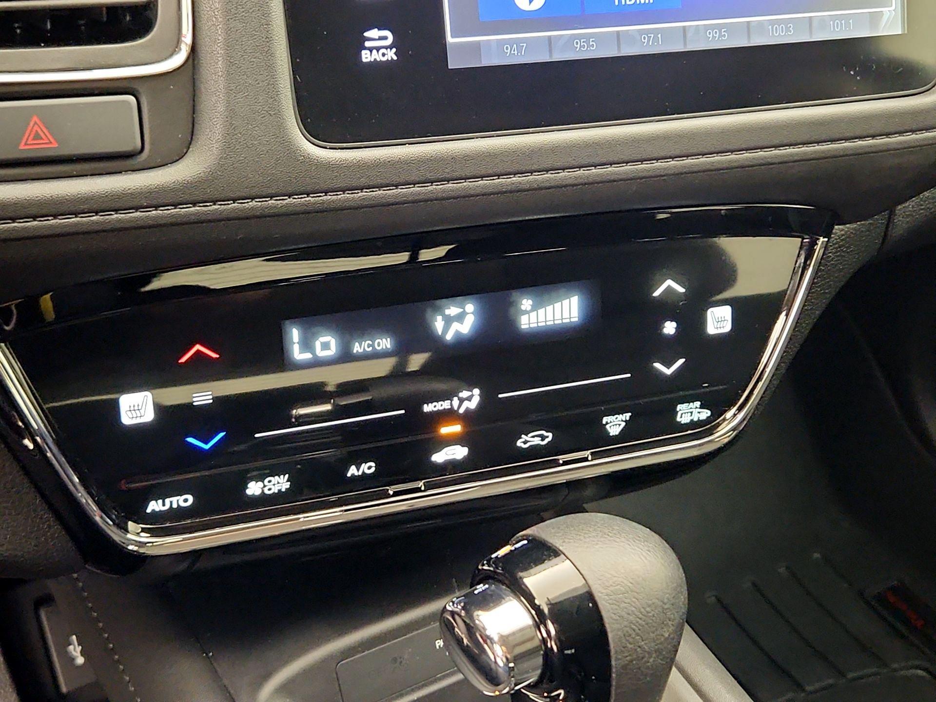 Thumbnail: 2016 Honda HR-V - 16