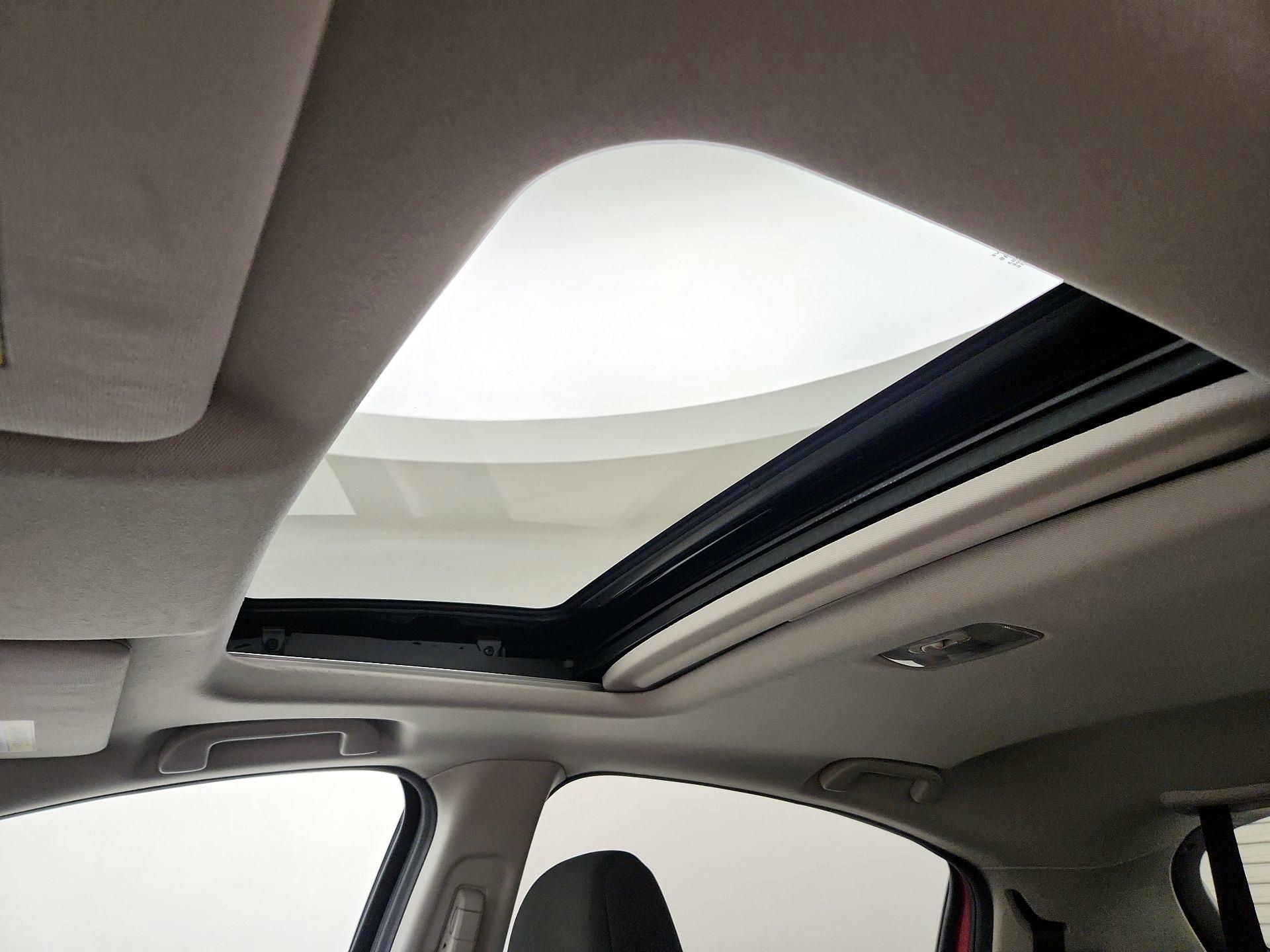 Thumbnail: 2016 Honda HR-V - 19