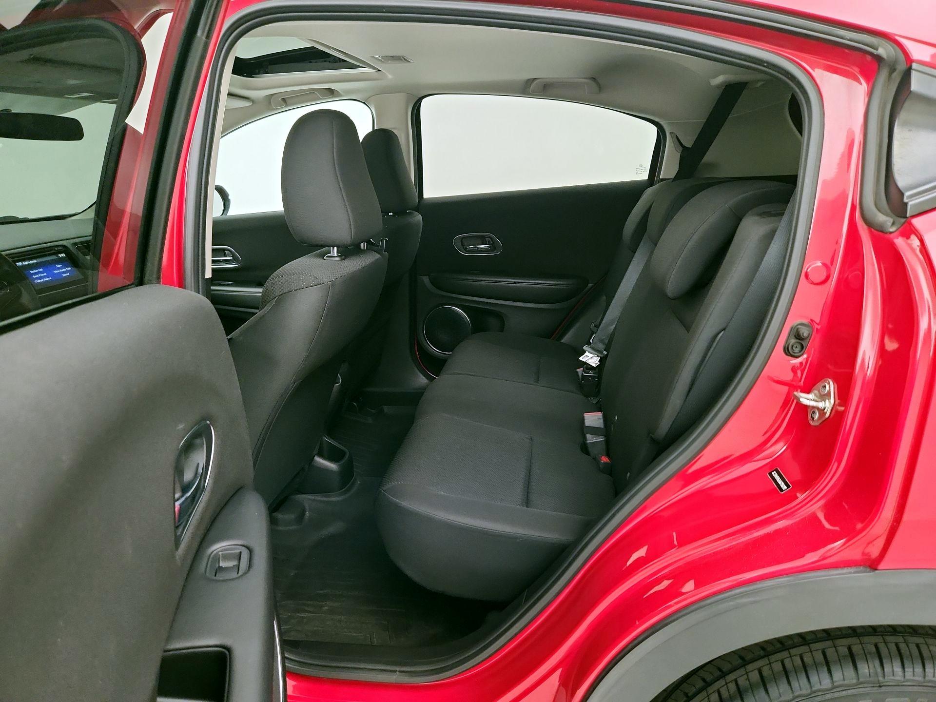 Thumbnail: 2016 Honda HR-V - 20