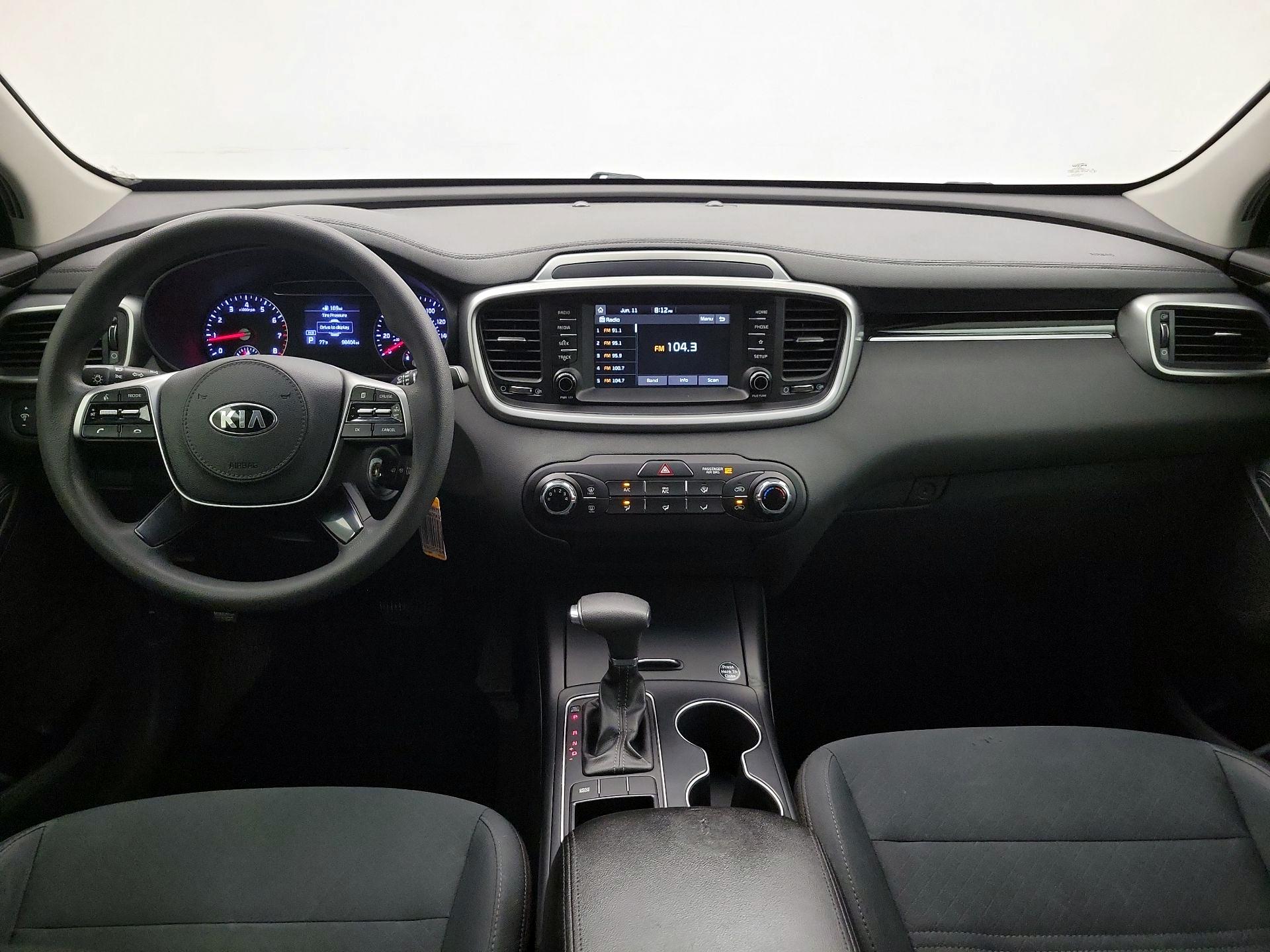 Thumbnail: 2019 Kia Sorento - 9