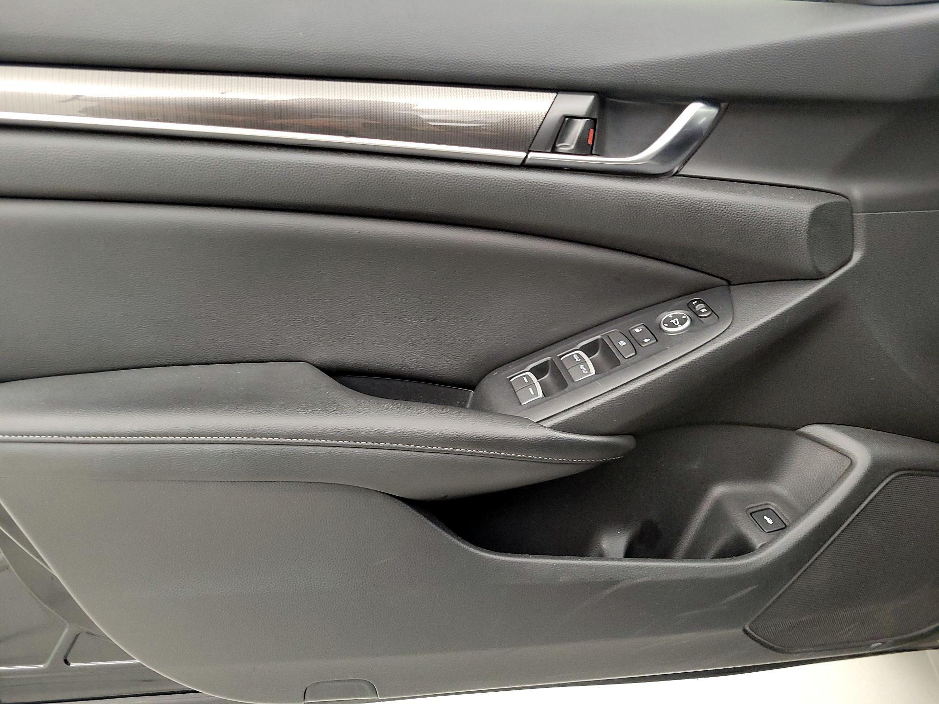 Thumbnail: 2019 Honda Accord - 12