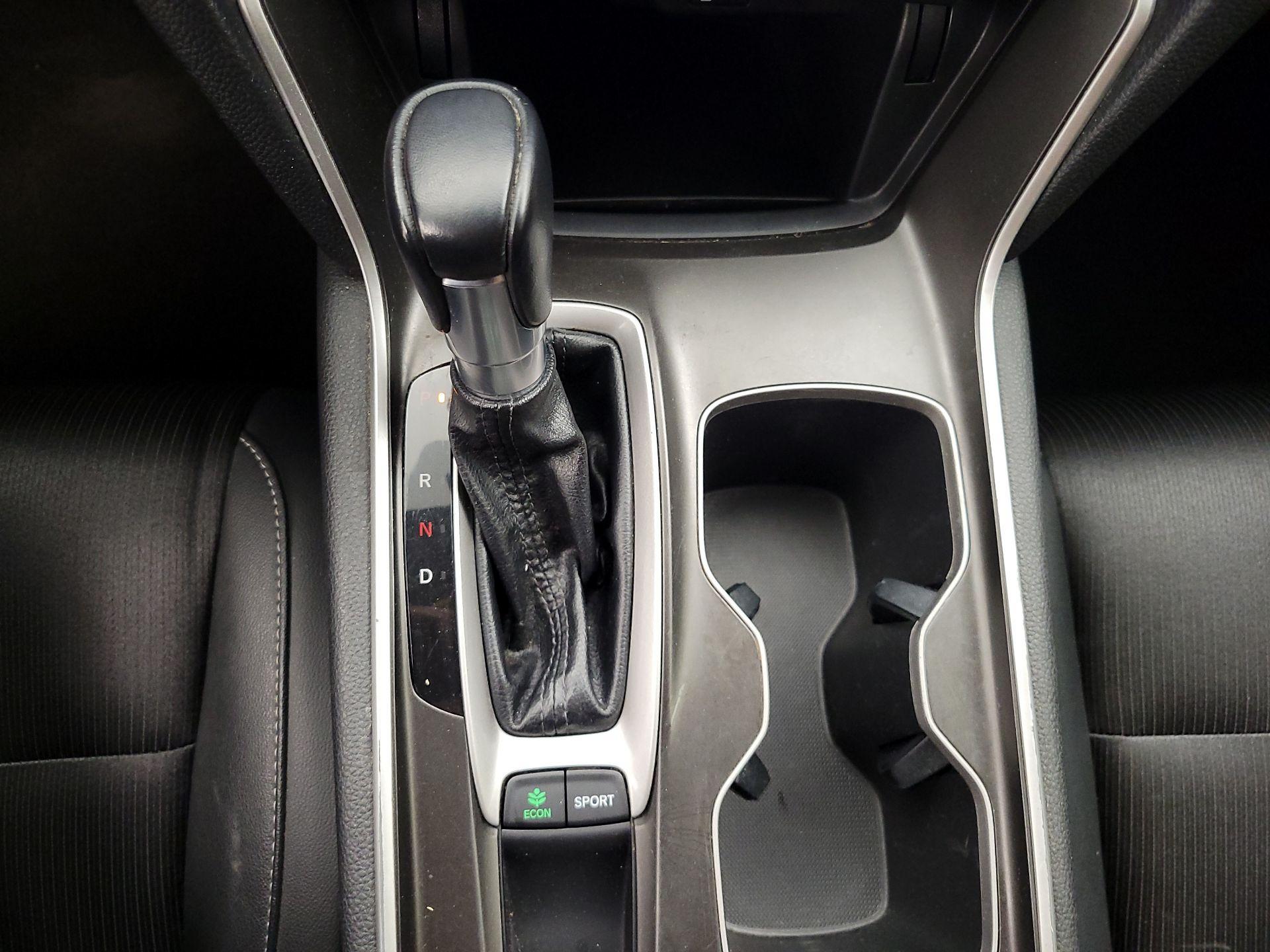 Thumbnail: 2019 Honda Accord - 17