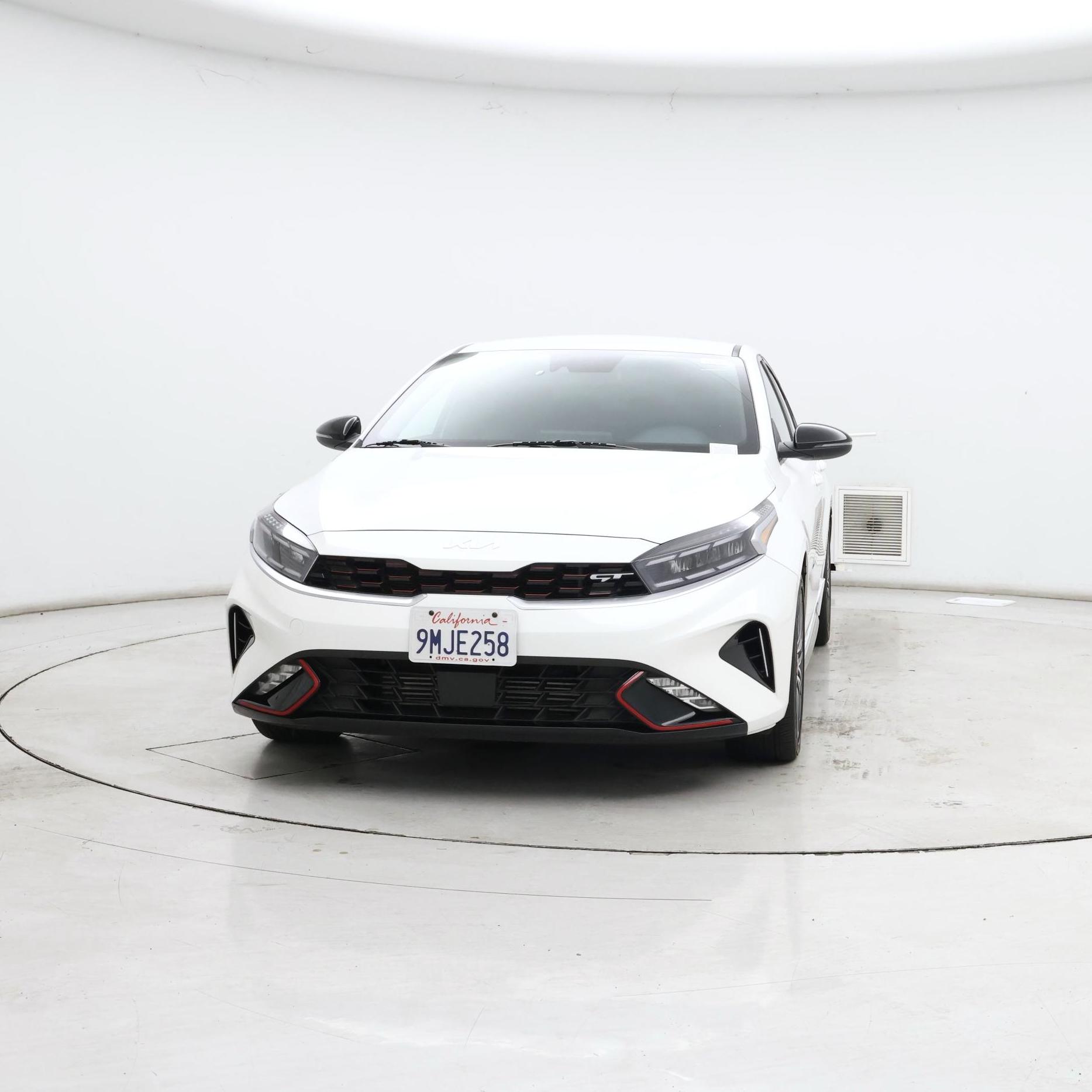 Thumbnail: 2024 Kia Forte - 5