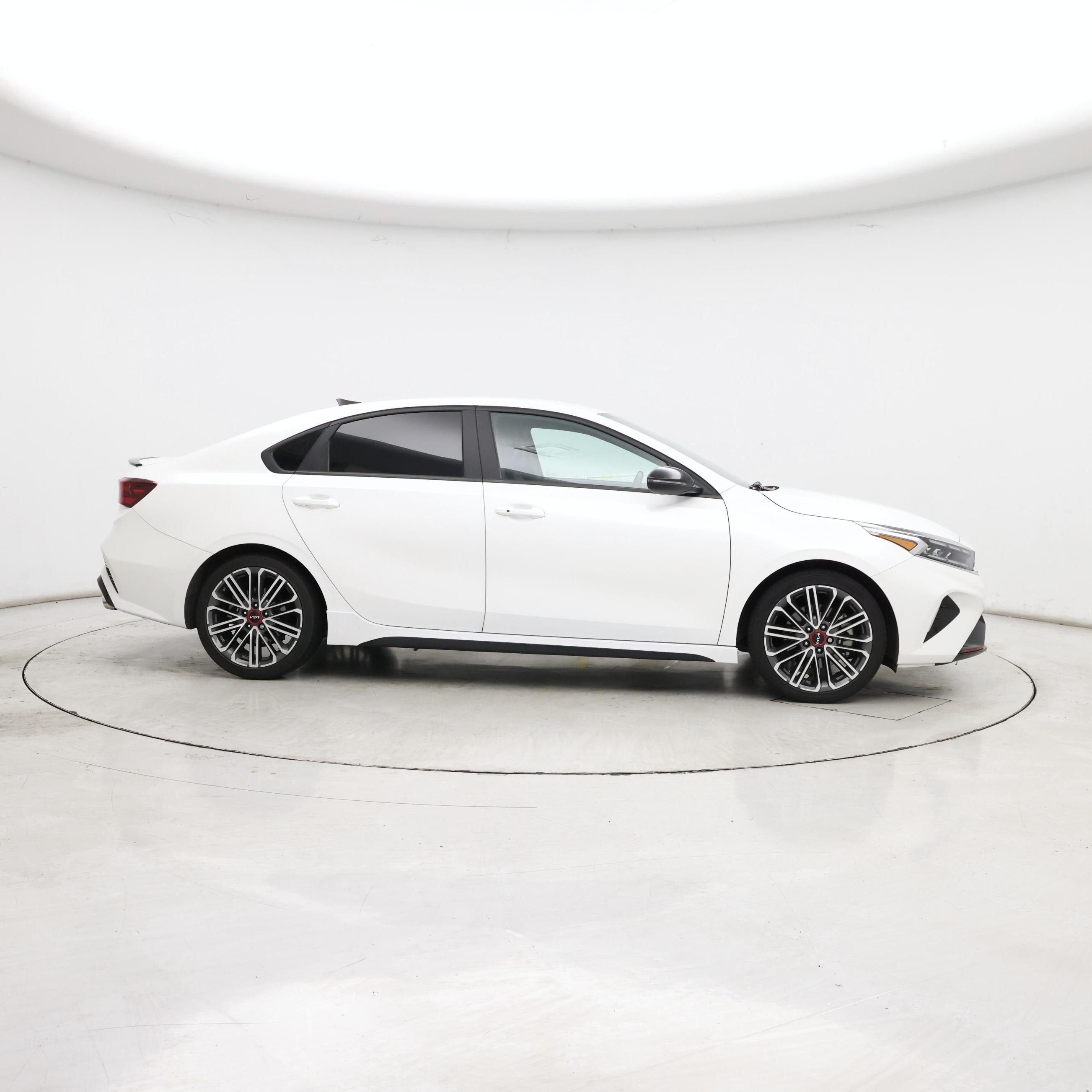 Thumbnail: 2024 Kia Forte - 7
