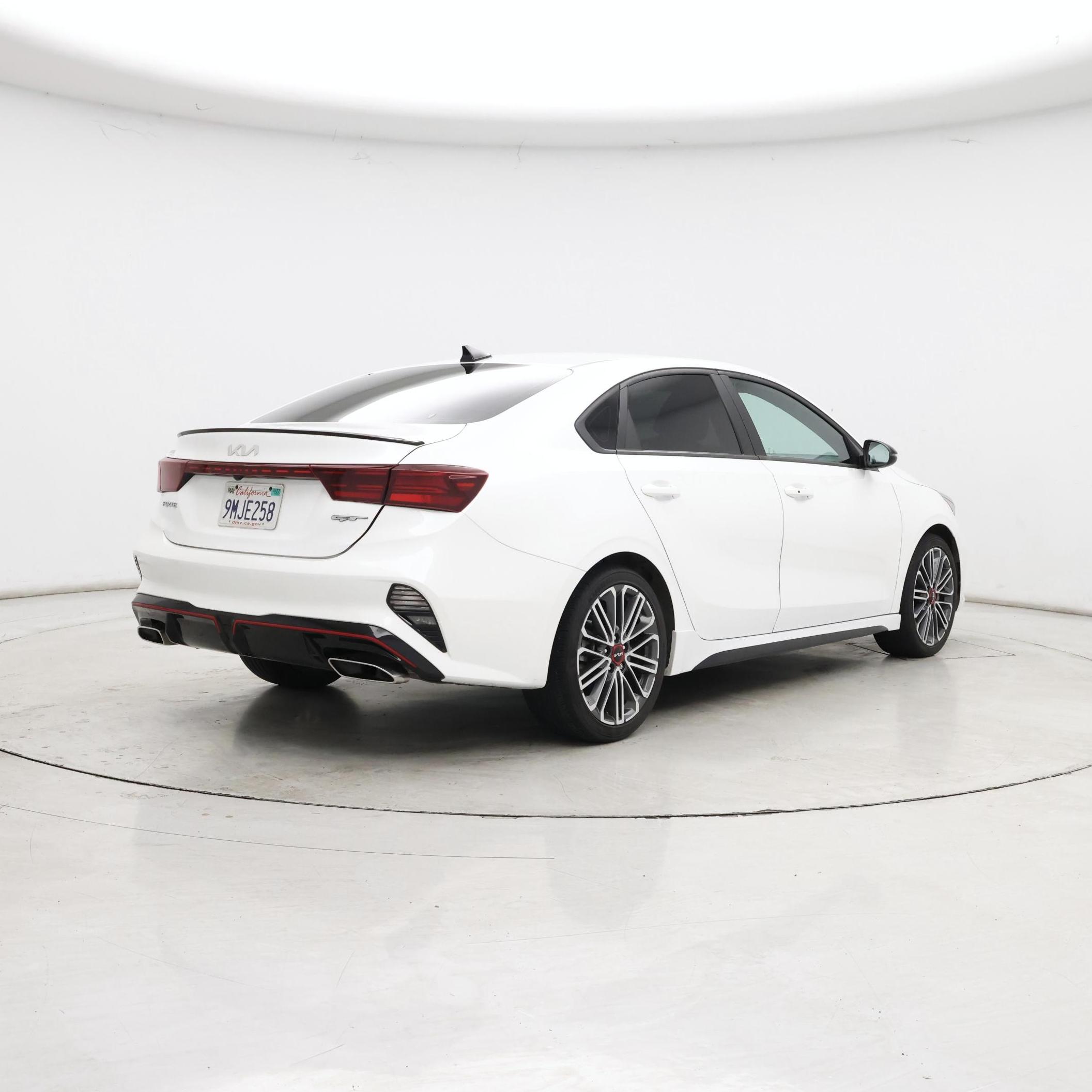 Thumbnail: 2024 Kia Forte - 8
