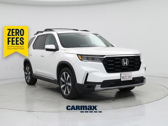 White 2025 Honda Pilot Touring FWD SUV / Crossover Front-Wheel Drive Automatic
