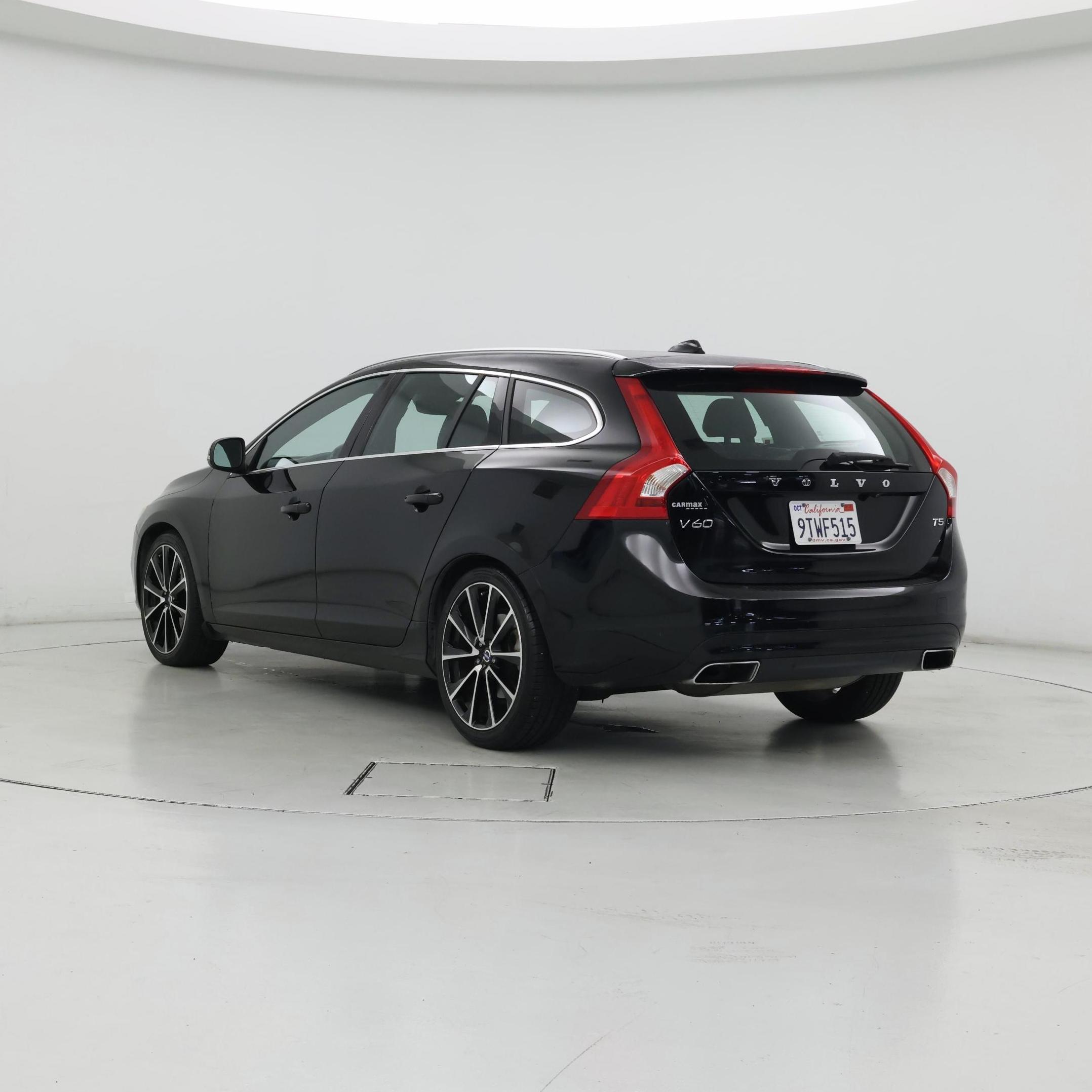 Thumbnail: 2017 Volvo V60 - 2