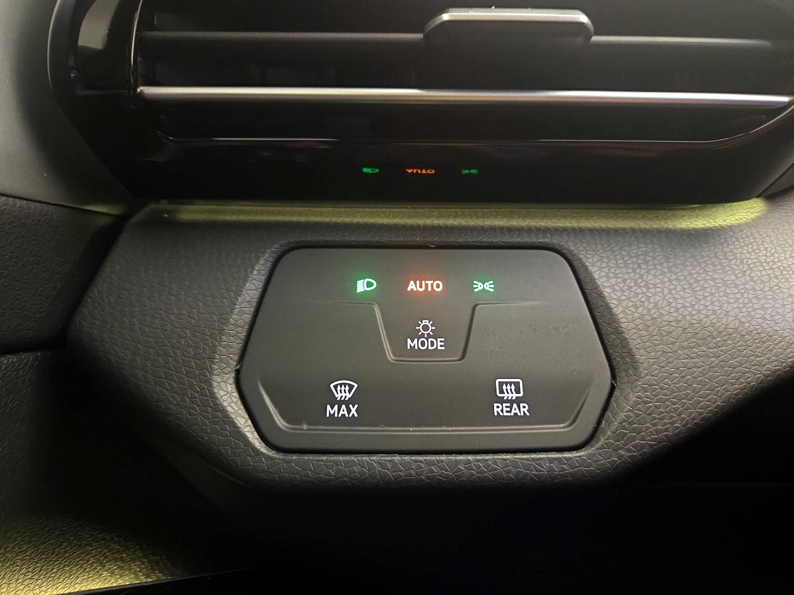 2023 Volkswagen ID.4 PRO - Photo 14