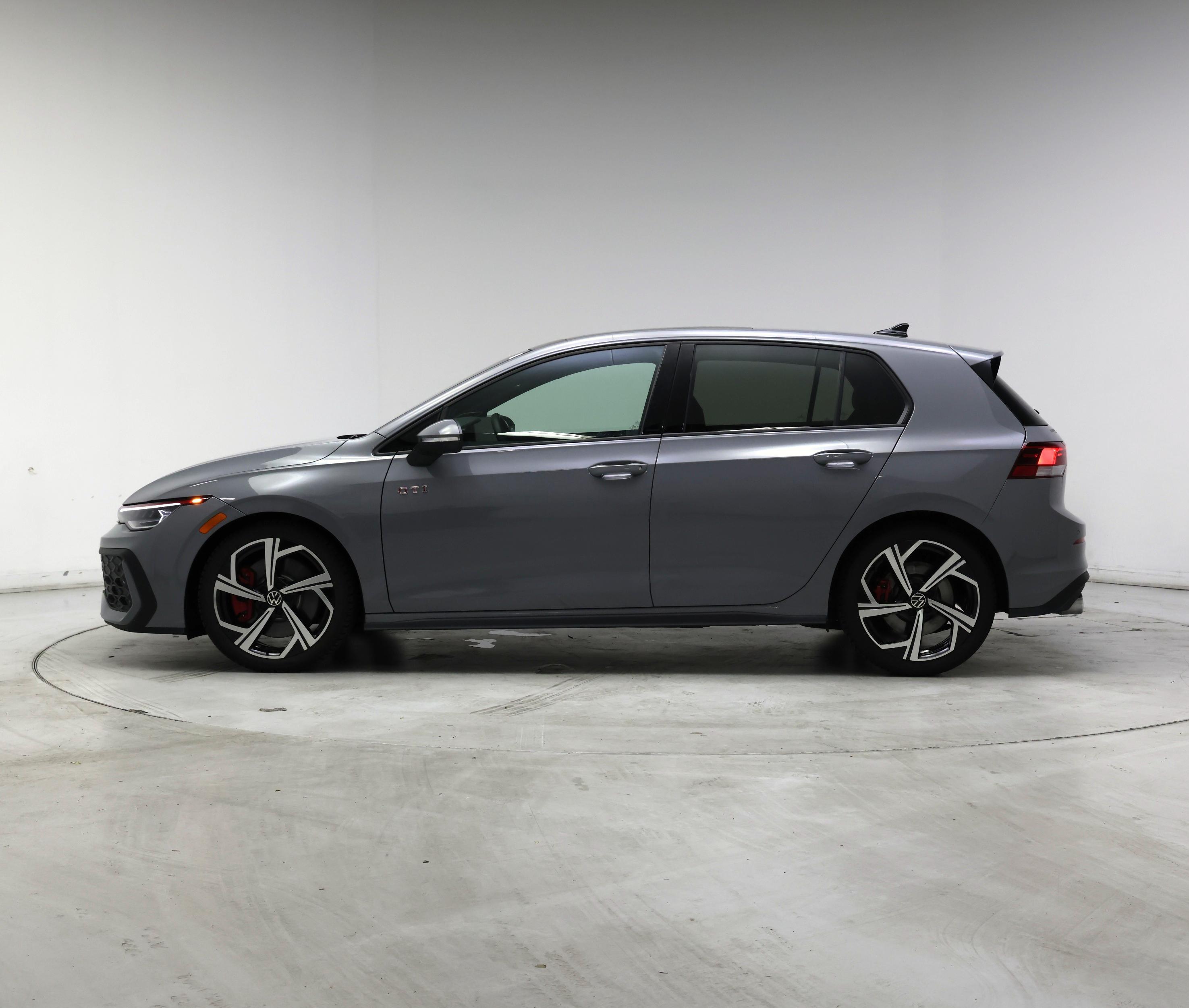 Thumbnail: 2025 Volkswagen Golf - 3