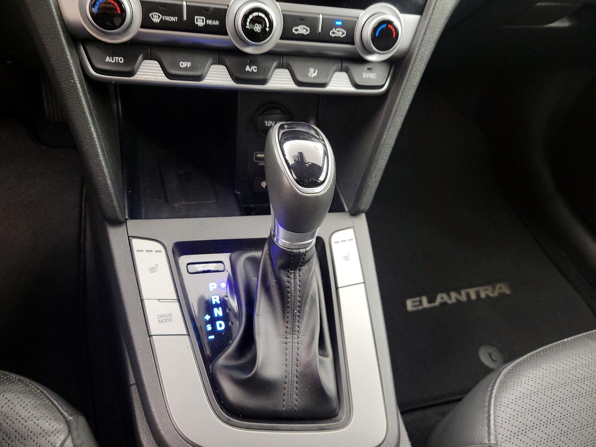 Thumbnail: 2020 Hyundai Elantra - 17