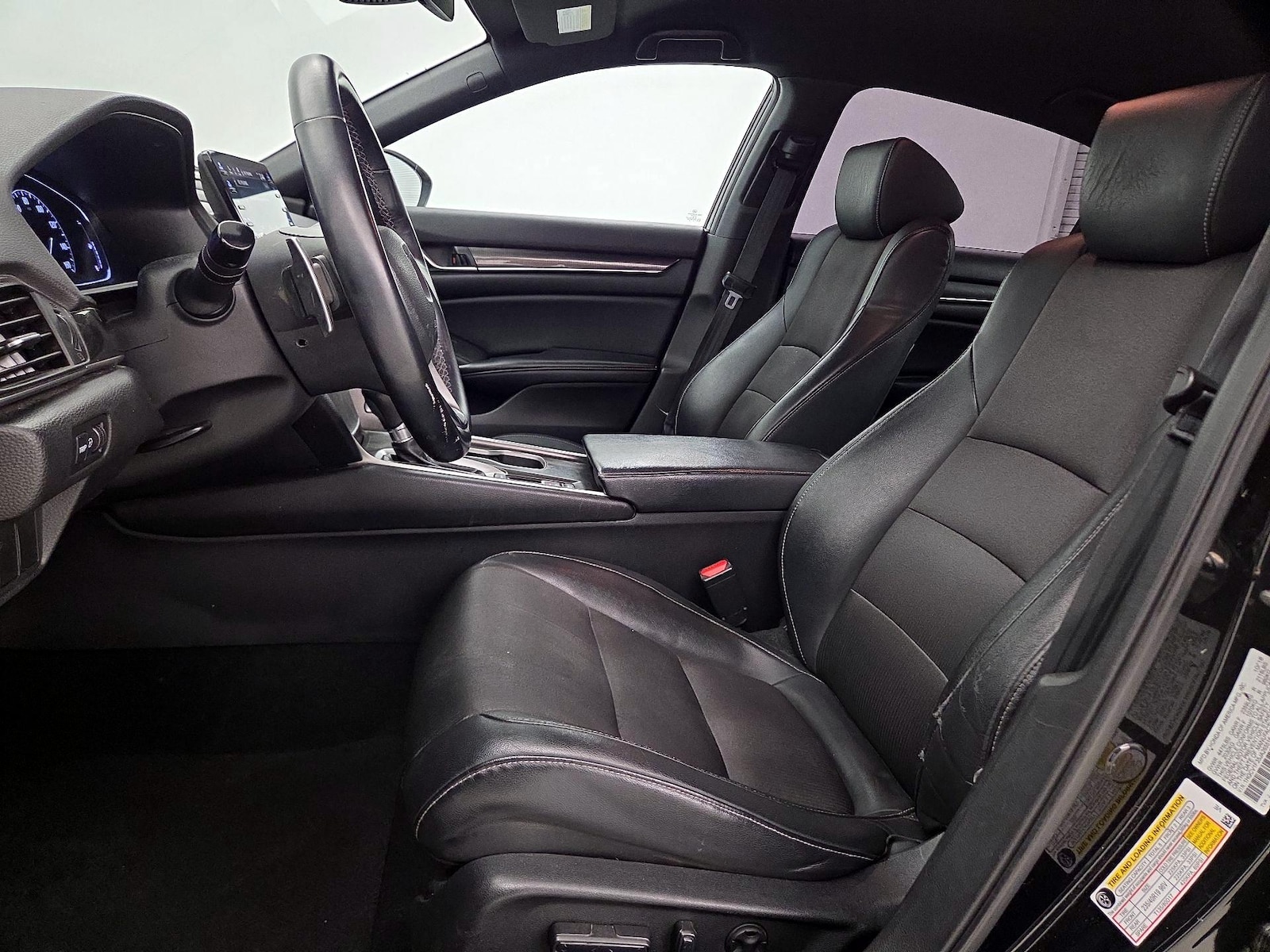 Power Seat(s) & Side Airbags