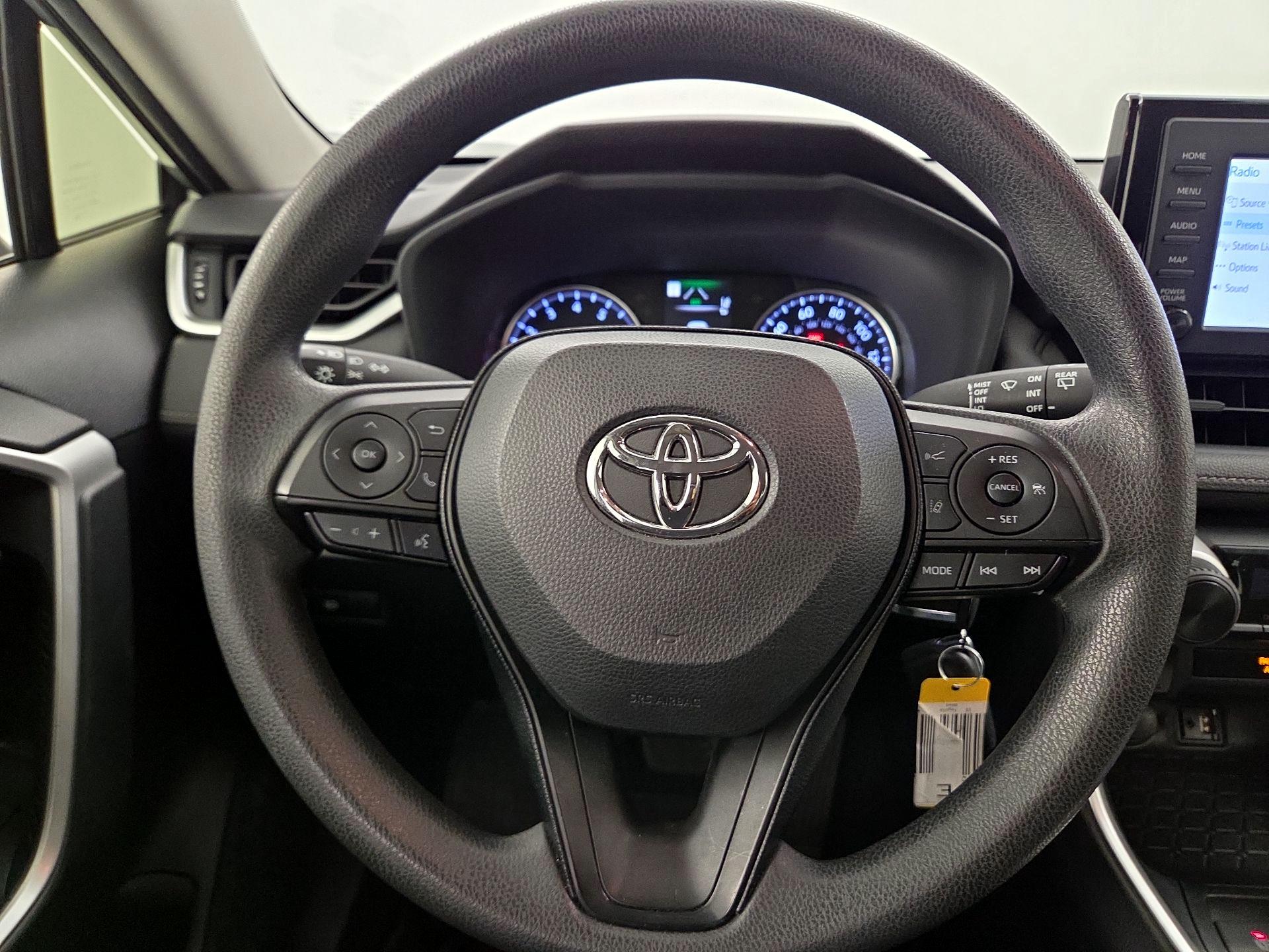 Thumbnail: 2019 Toyota RAV4 - 10