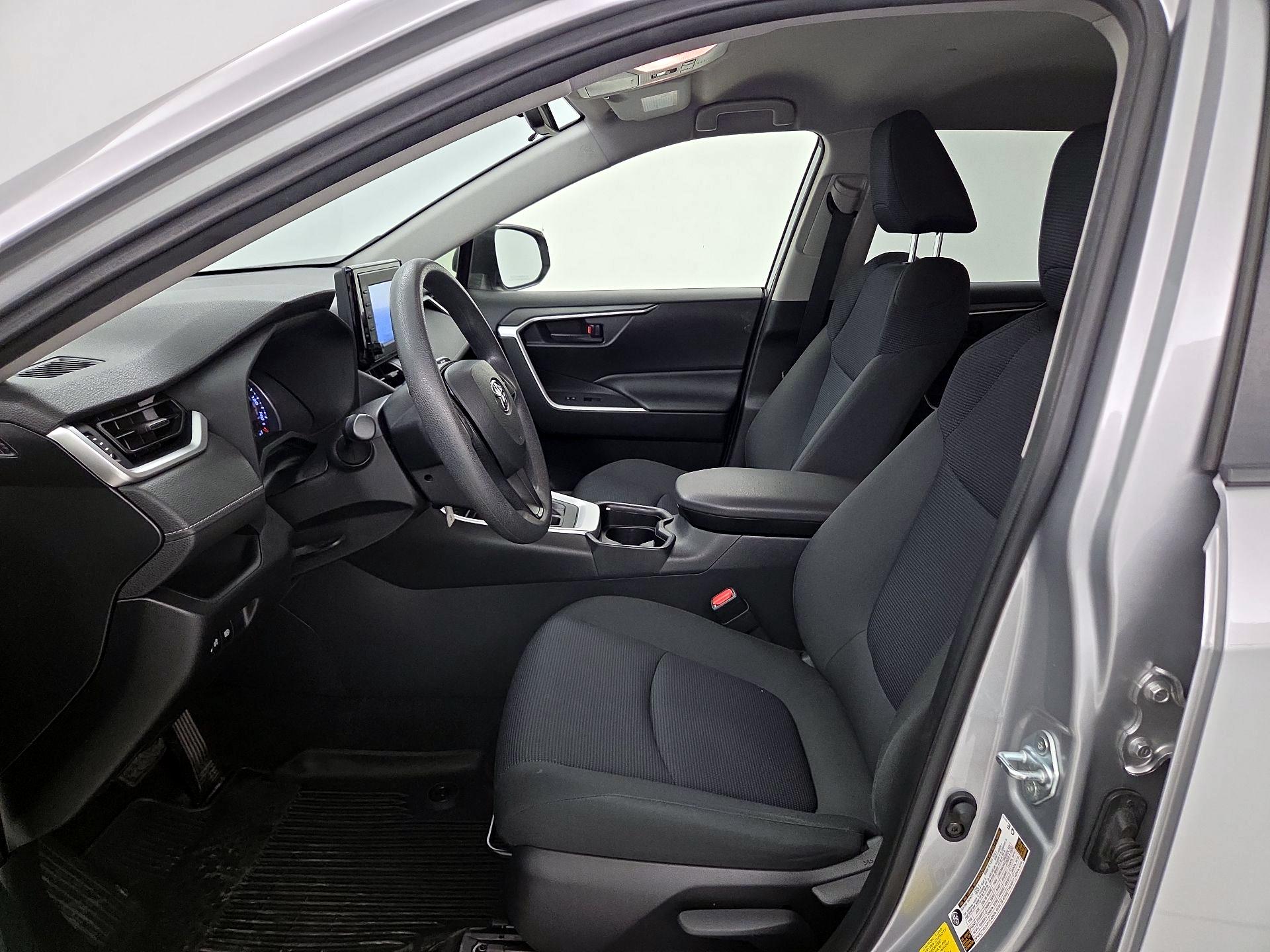 Thumbnail: 2019 Toyota RAV4 - 11