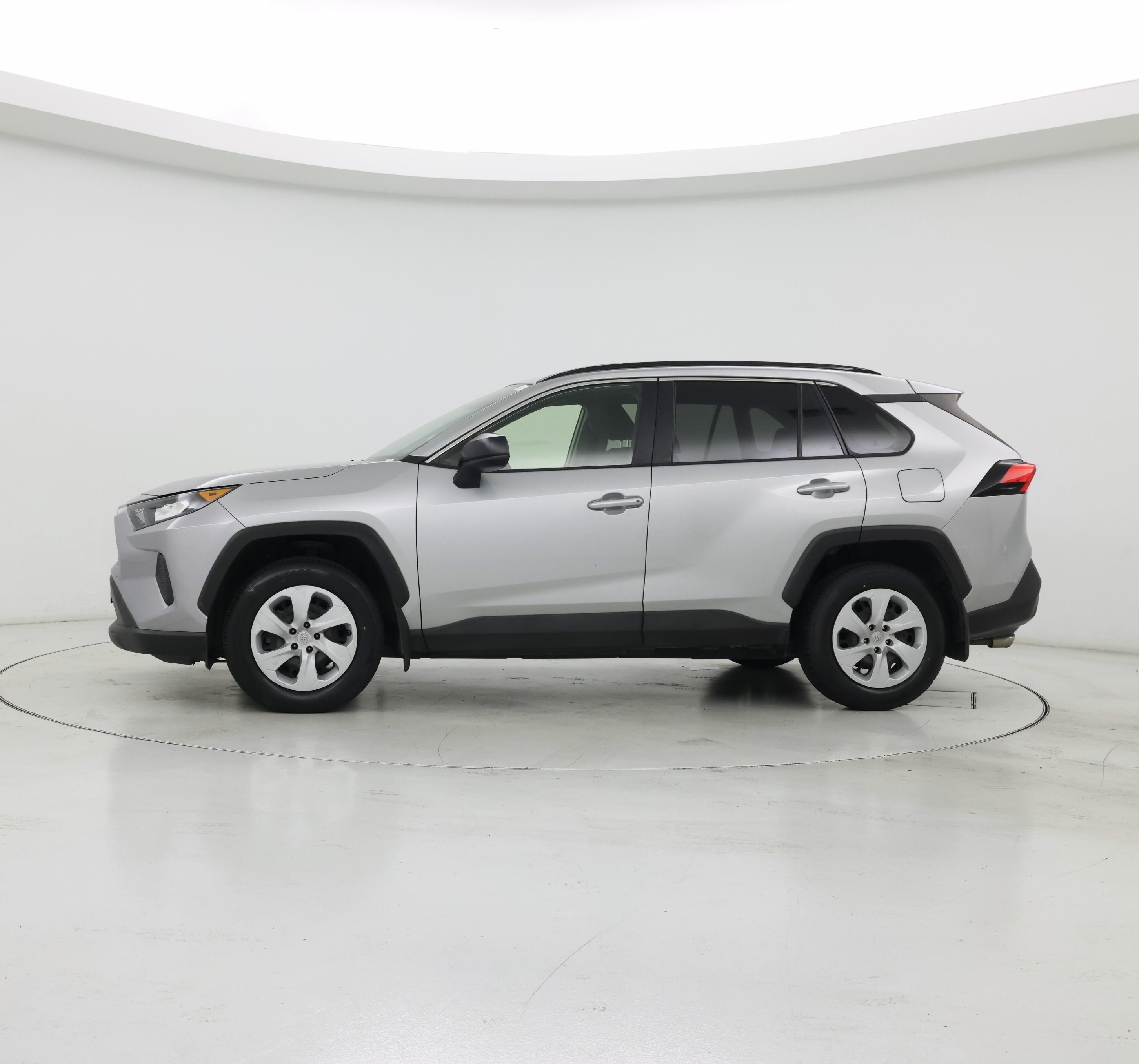 Thumbnail: 2019 Toyota RAV4 - 3