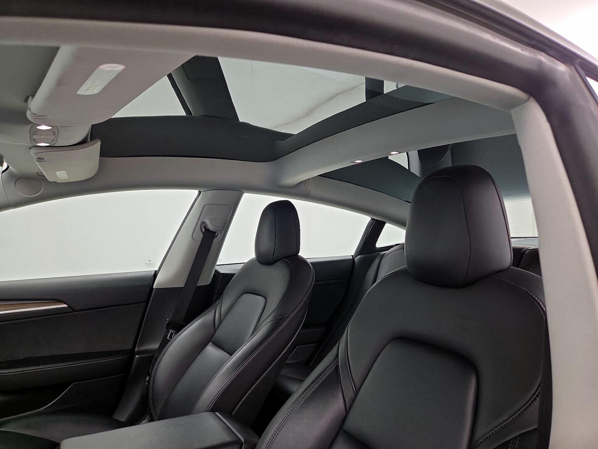 Thumbnail: 2022 Tesla Model 3 - 18