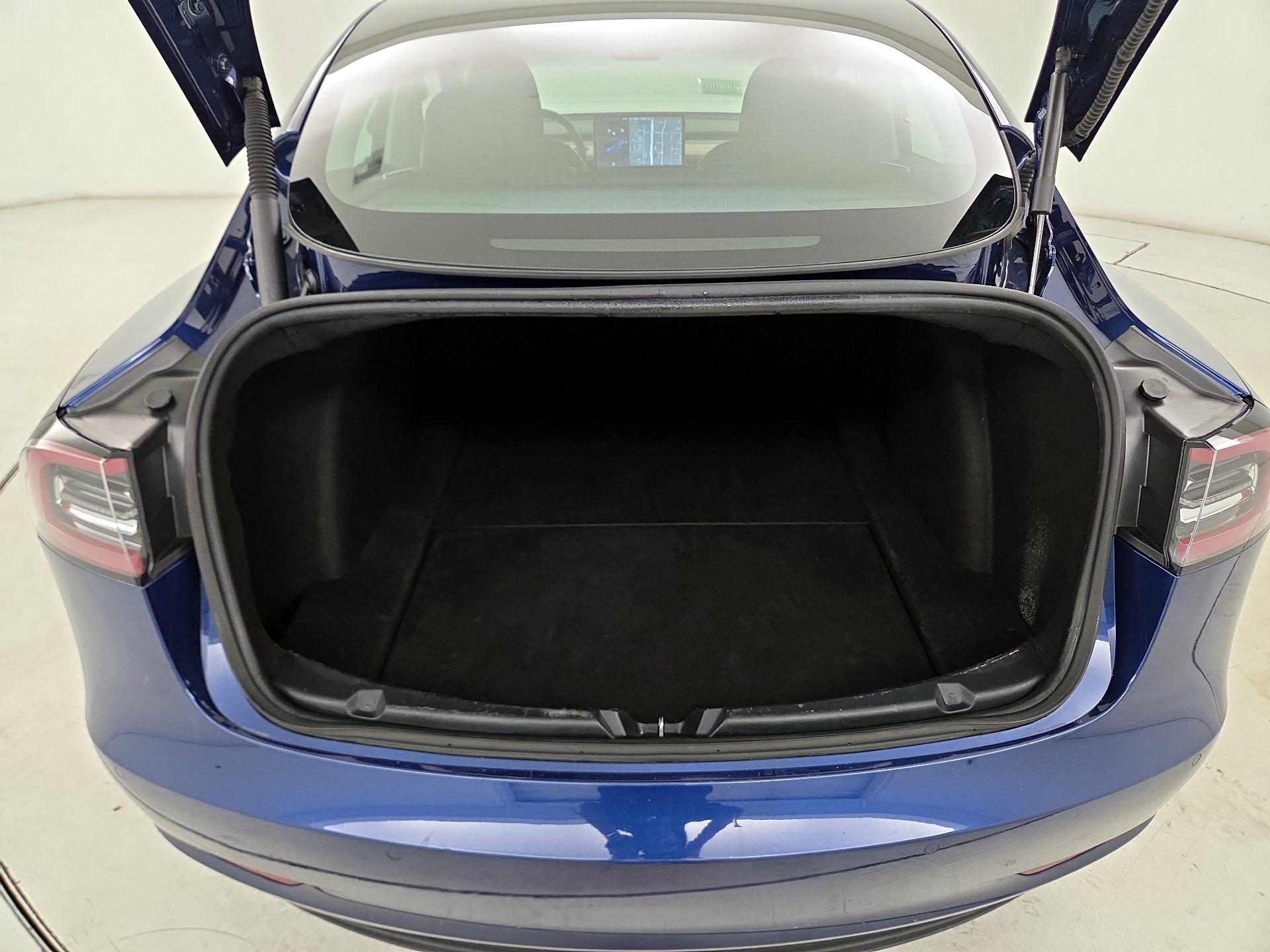 Thumbnail: 2022 Tesla Model 3 - 20