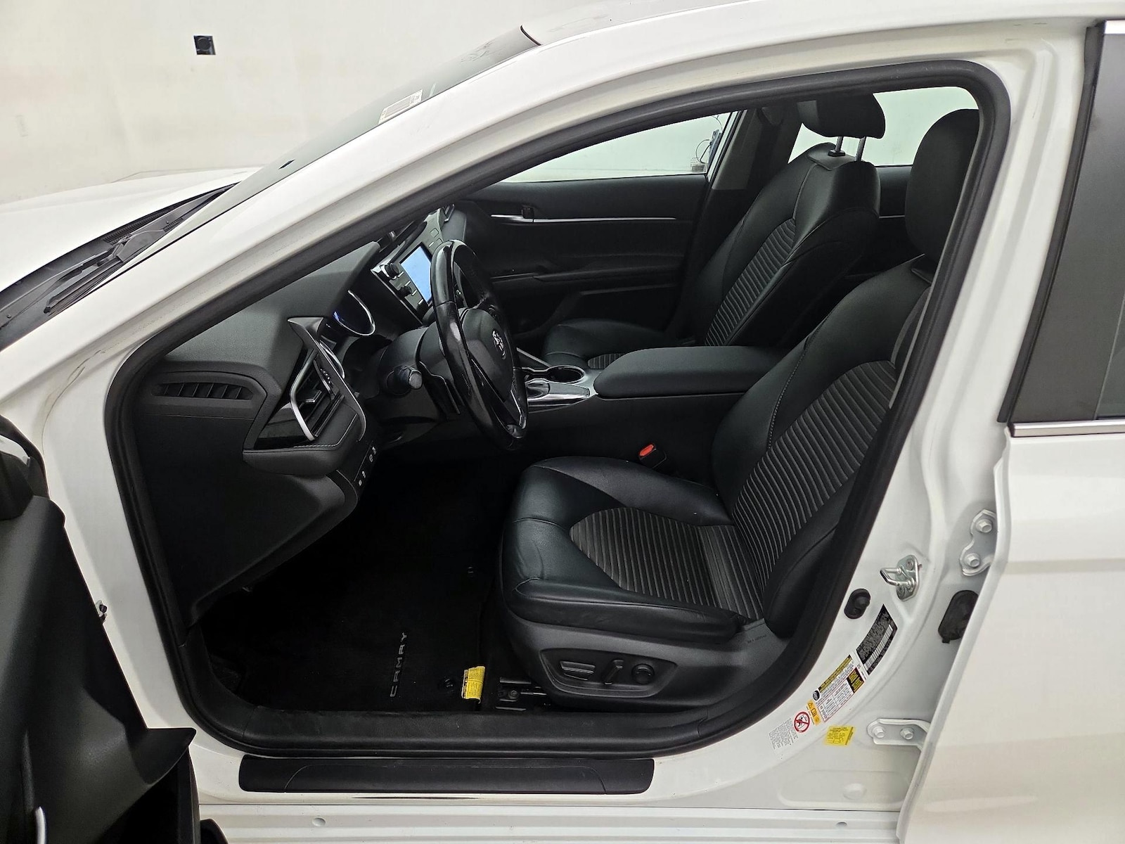 Power Seat(s) & Side Airbags