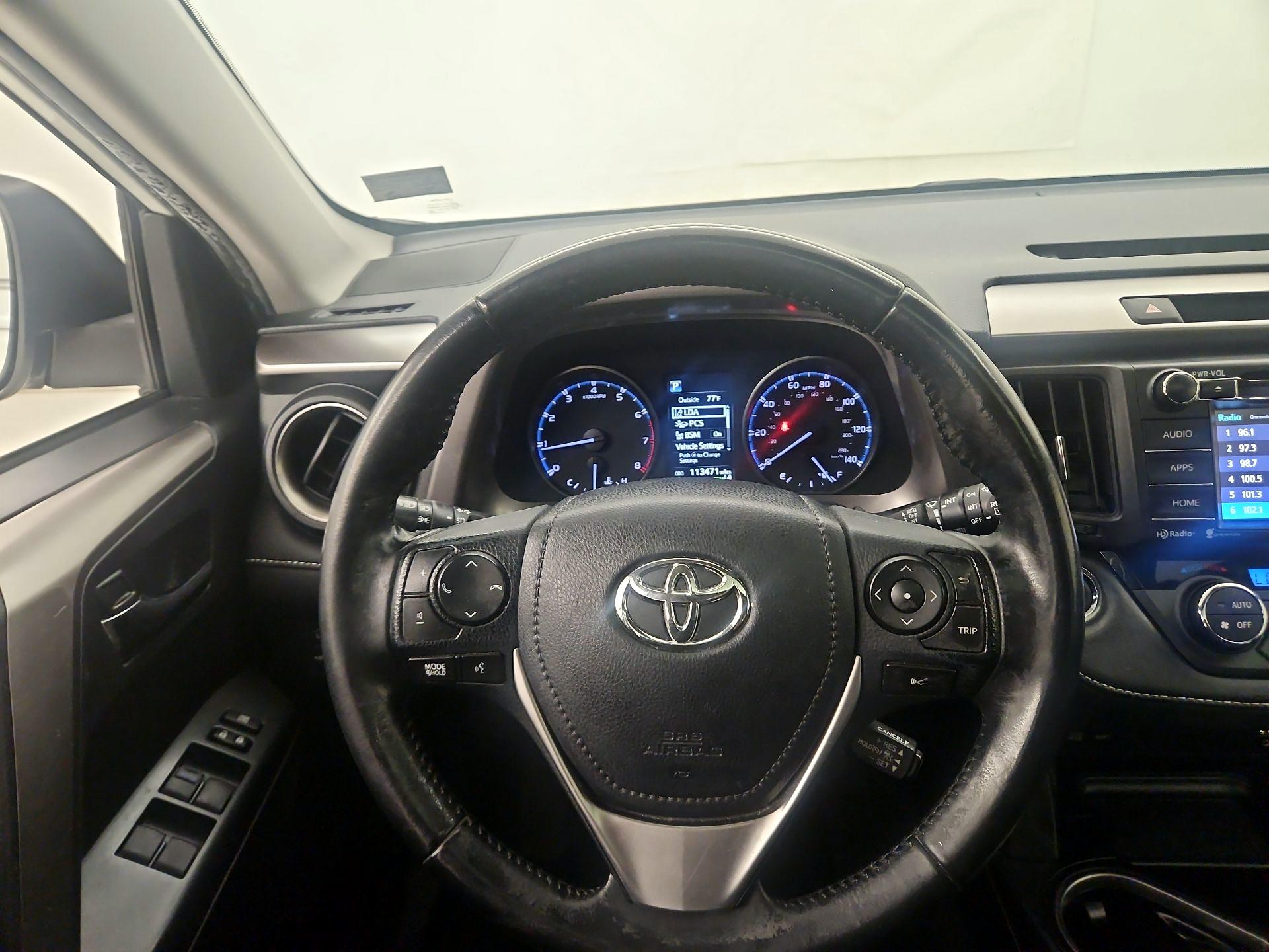Thumbnail: 2018 Toyota RAV4 - 10
