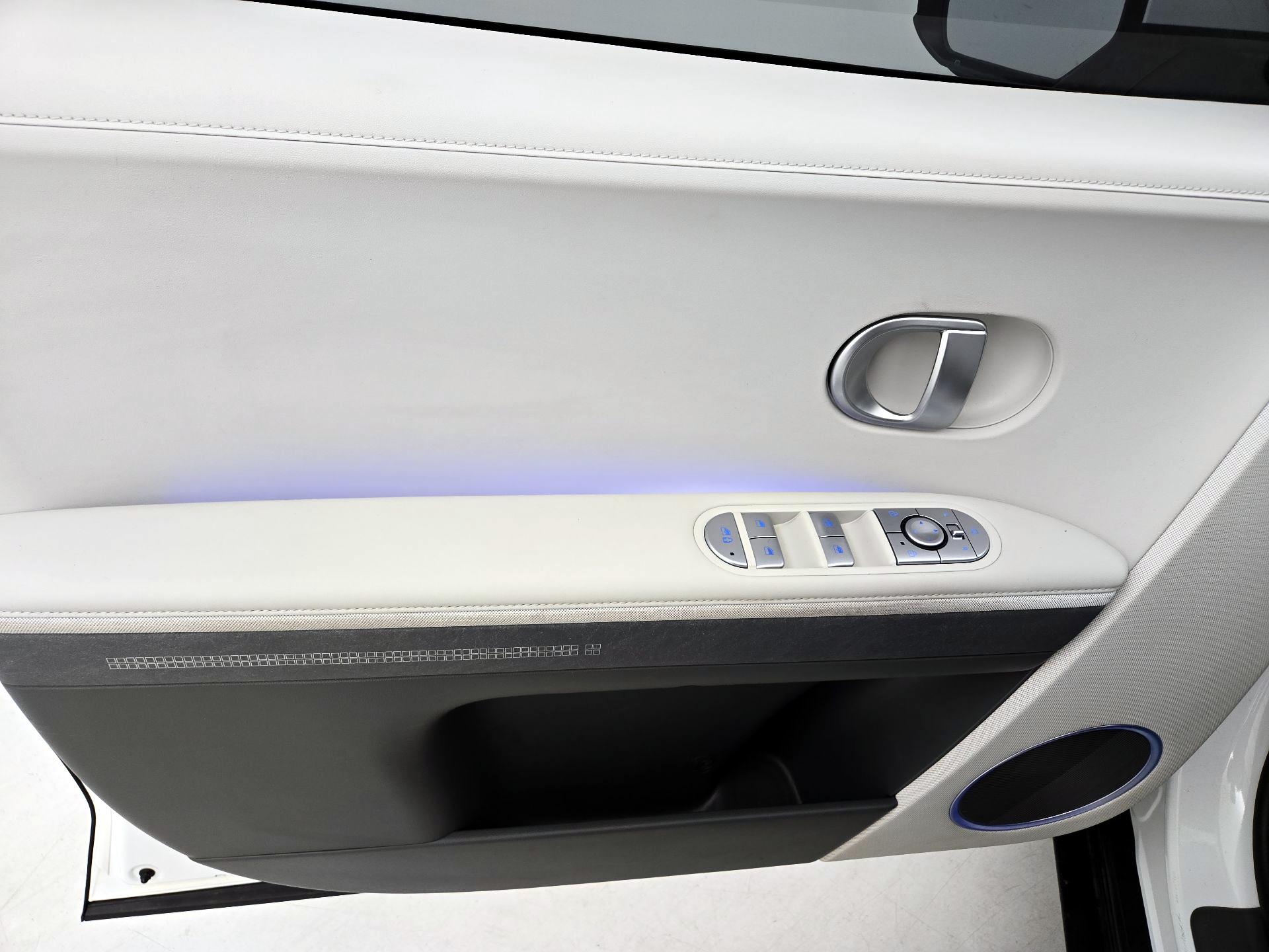 Thumbnail: 2023 Hyundai Ioniq 5 - 12