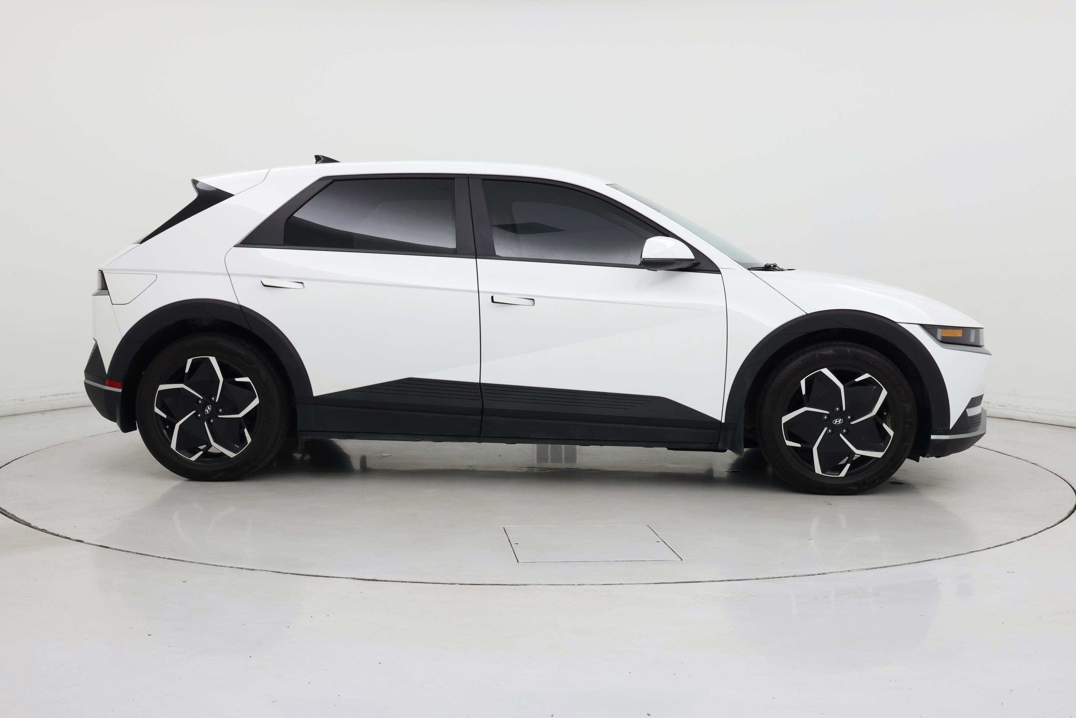 Thumbnail: 2023 Hyundai Ioniq 5 - 7