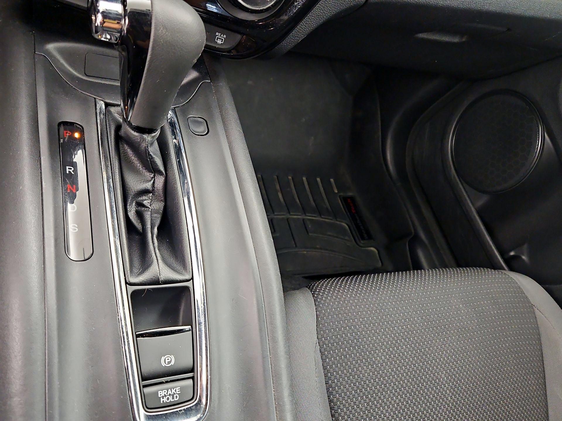 Thumbnail: 2019 Honda HR-V - 17
