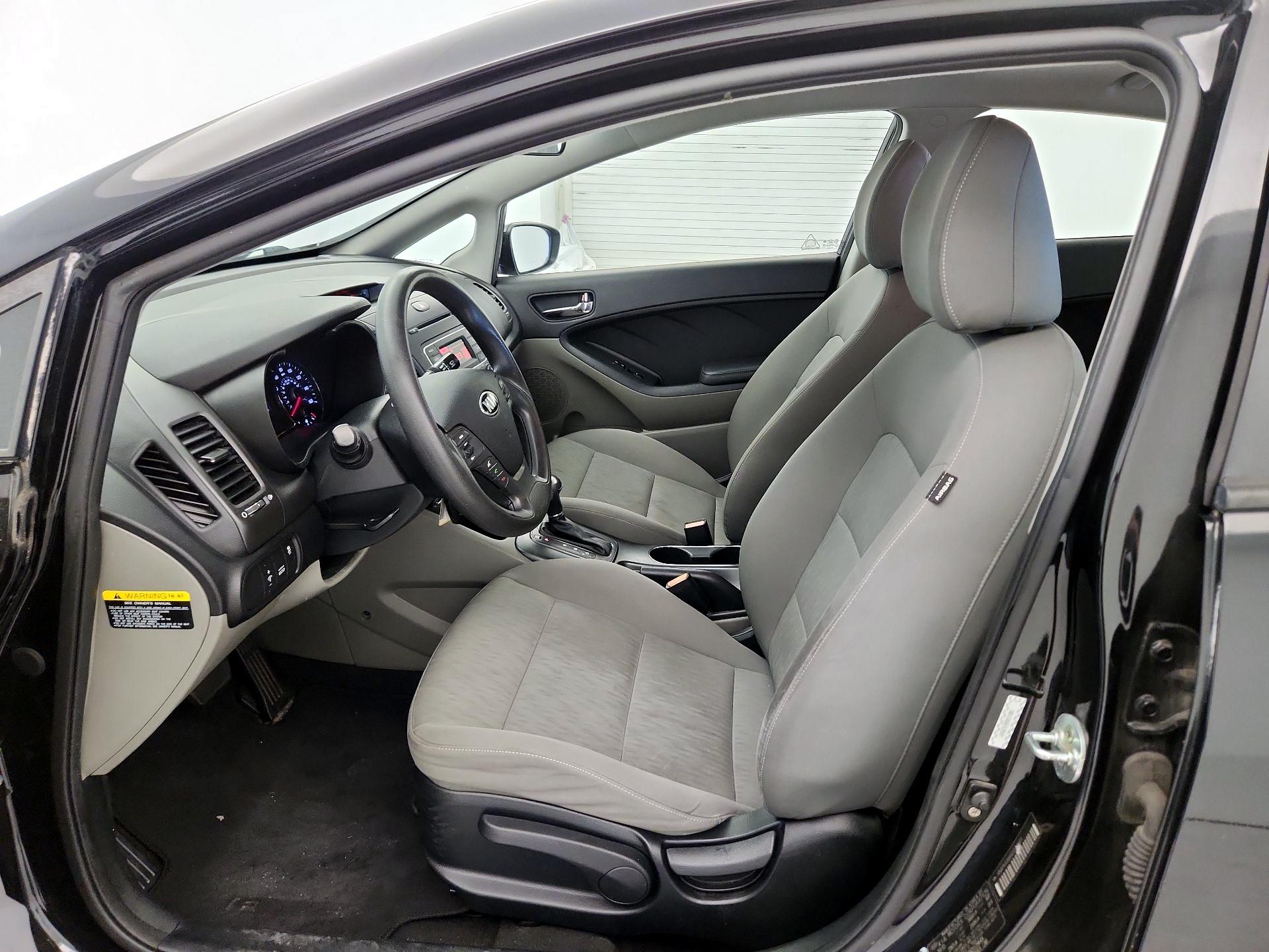 Thumbnail: 2016 Kia Forte - 11