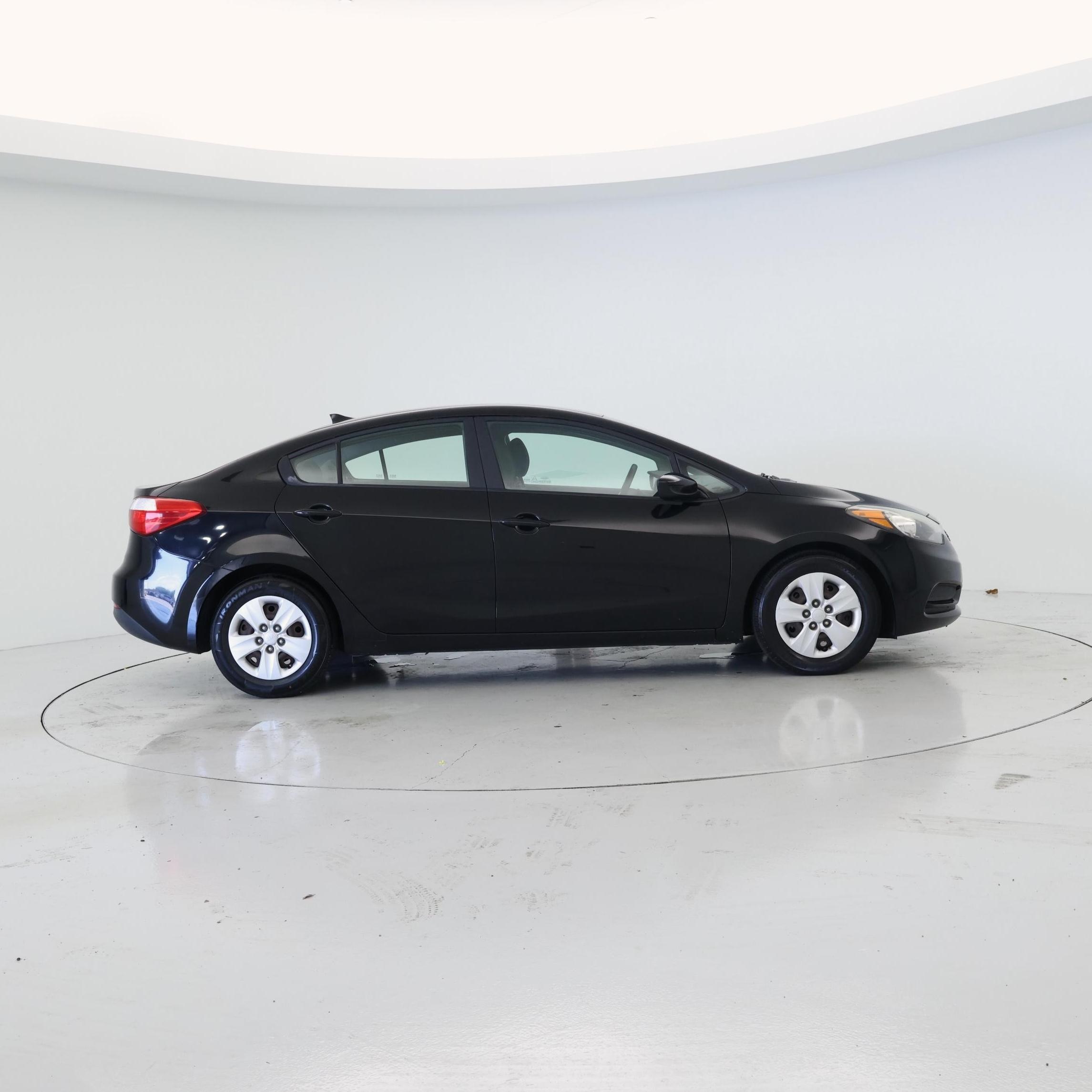 Thumbnail: 2016 Kia Forte - 7