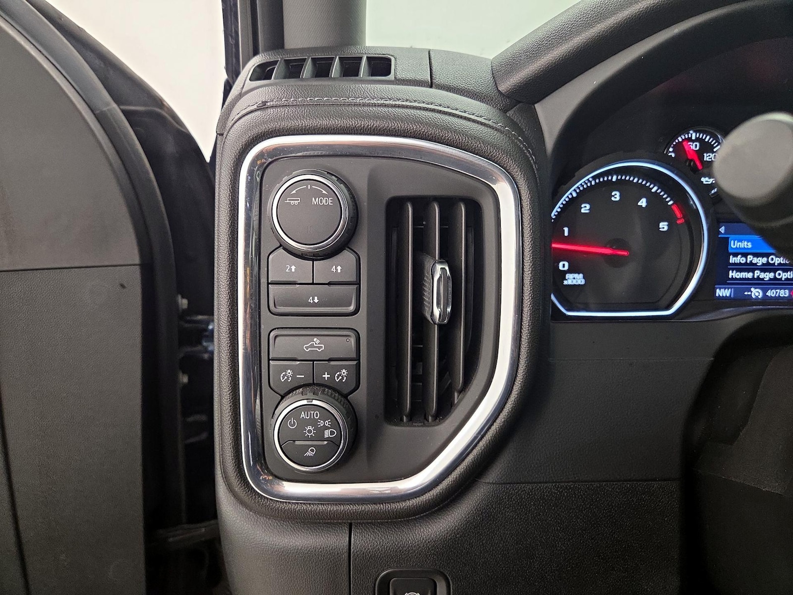 2020 Chevrolet Silverado 2500HD LT - Photo 14