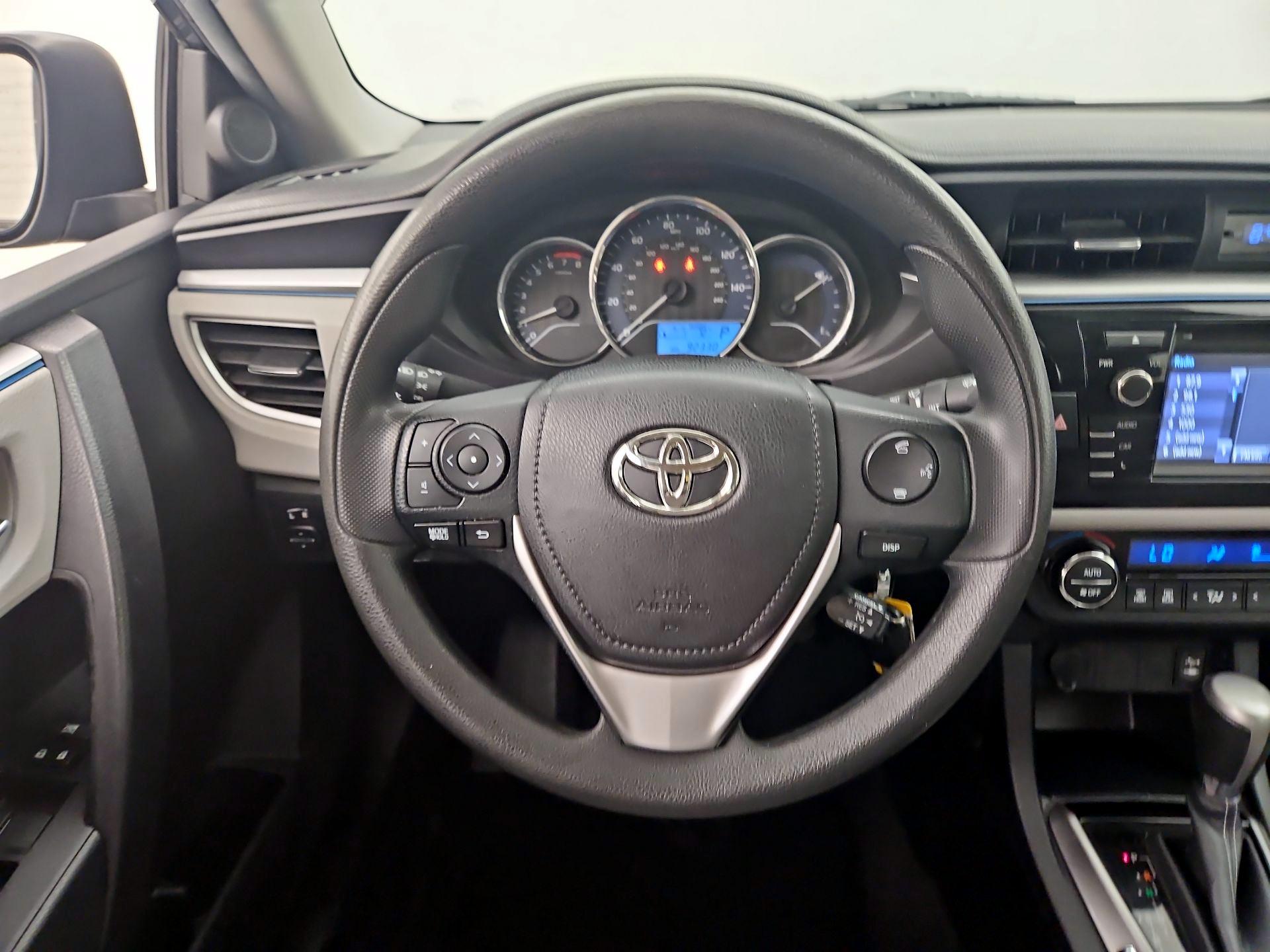 Thumbnail: 2015 Toyota Corolla - 10