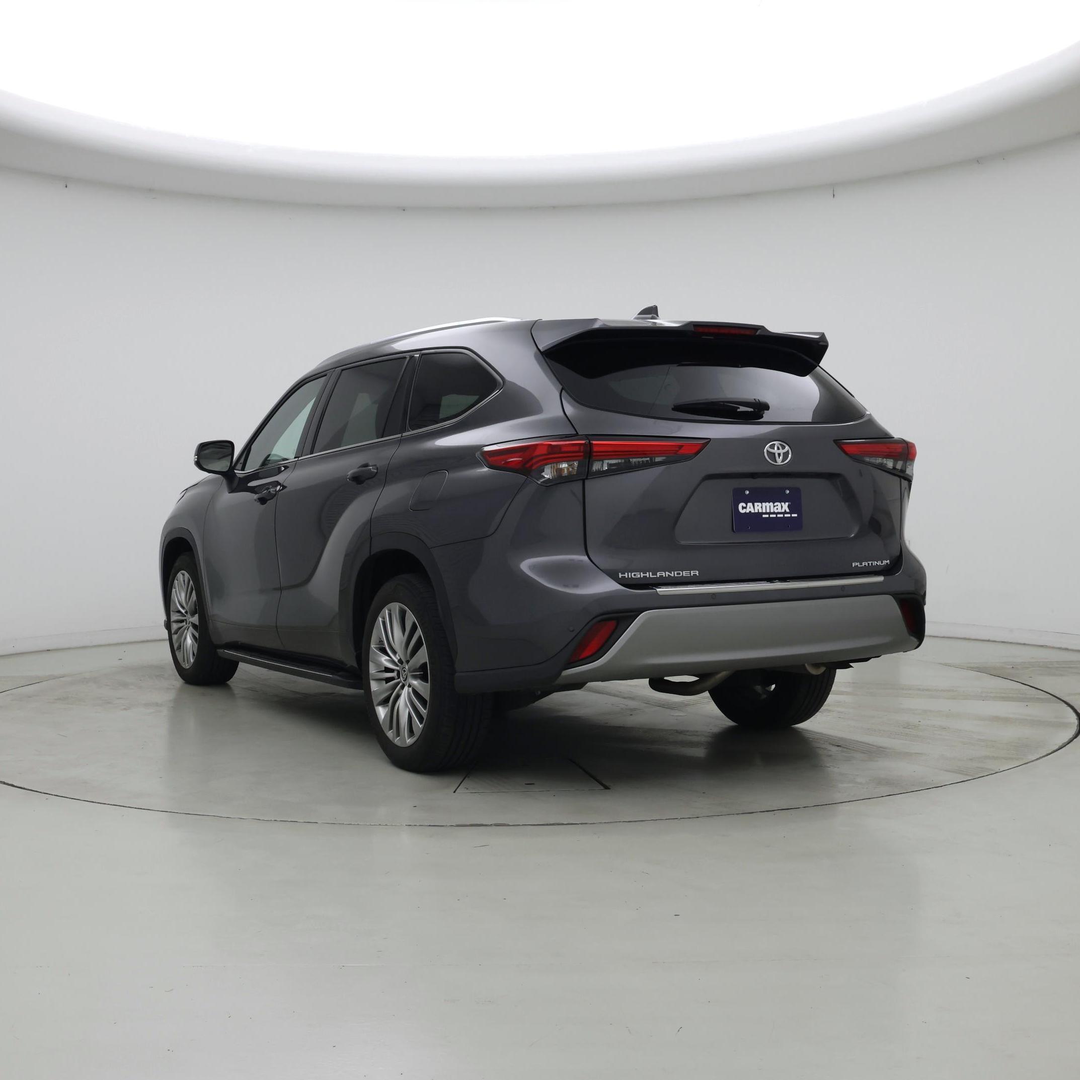 Thumbnail: 2022 Toyota Highlander - 2