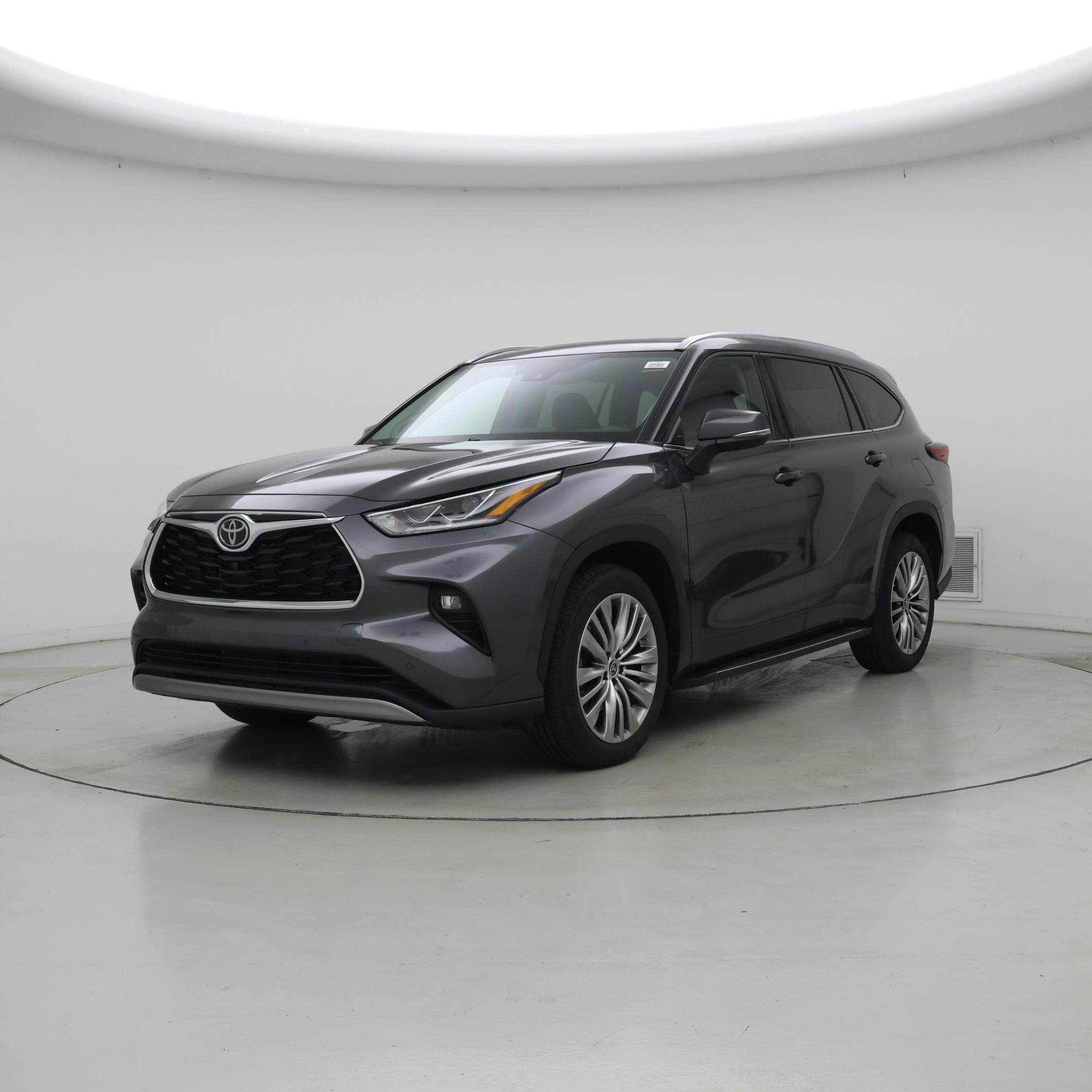 Thumbnail: 2022 Toyota Highlander - 4
