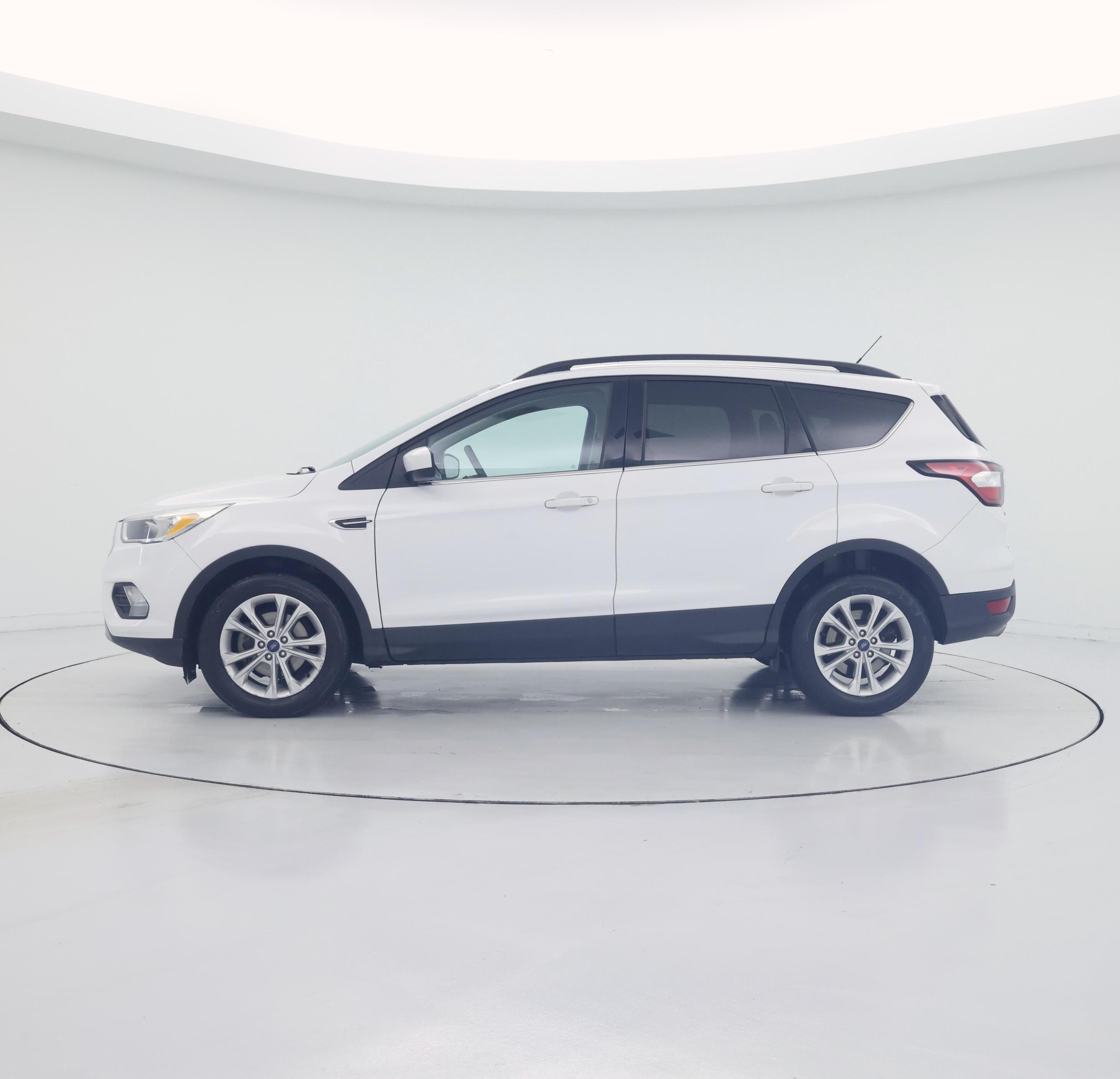 Thumbnail: 2018 Ford Escape - 3