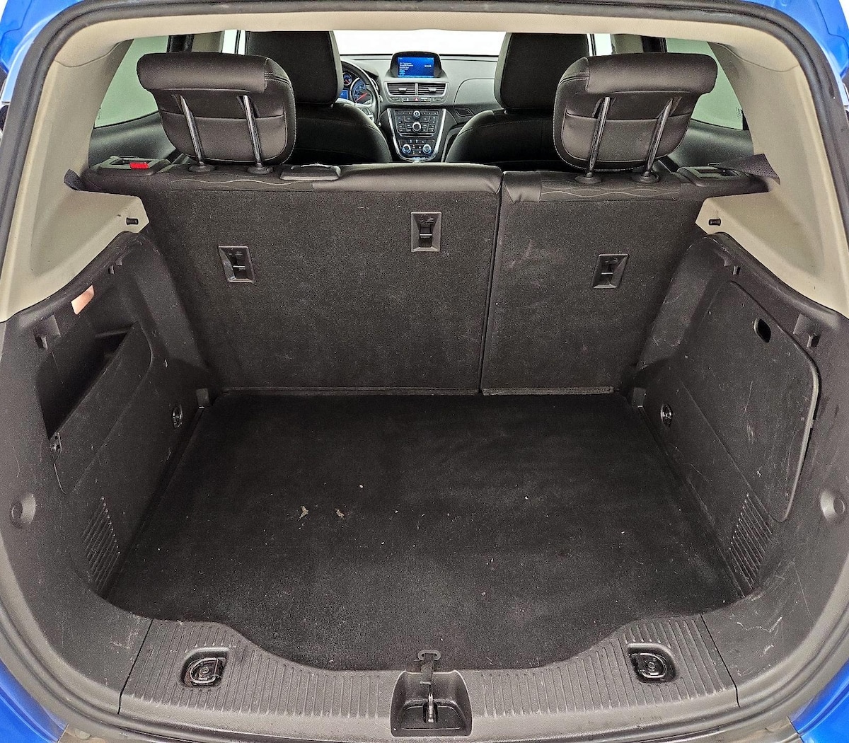 Trunk/Cargo (Seats Up)
