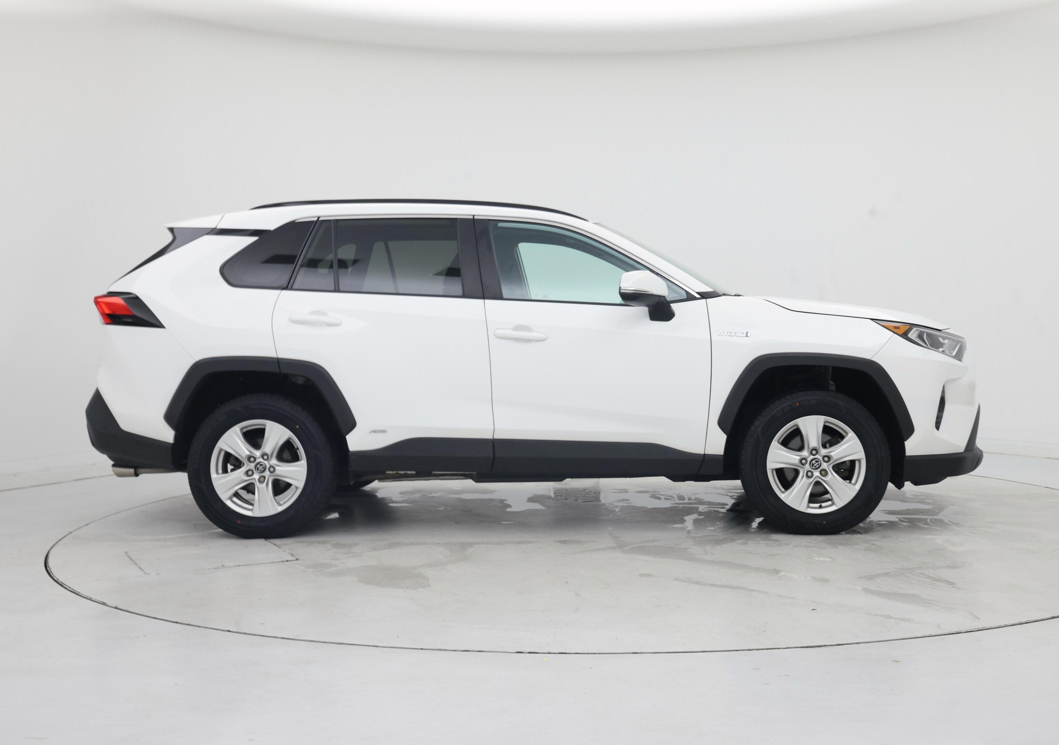 Thumbnail: 2021 Toyota RAV4 - 7
