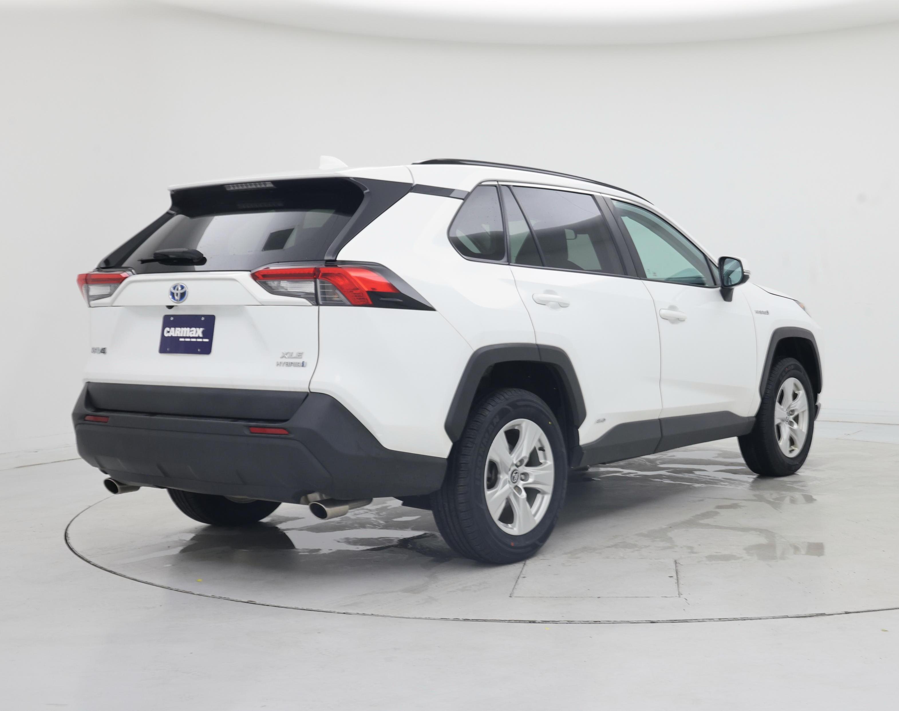 Thumbnail: 2021 Toyota RAV4 - 8