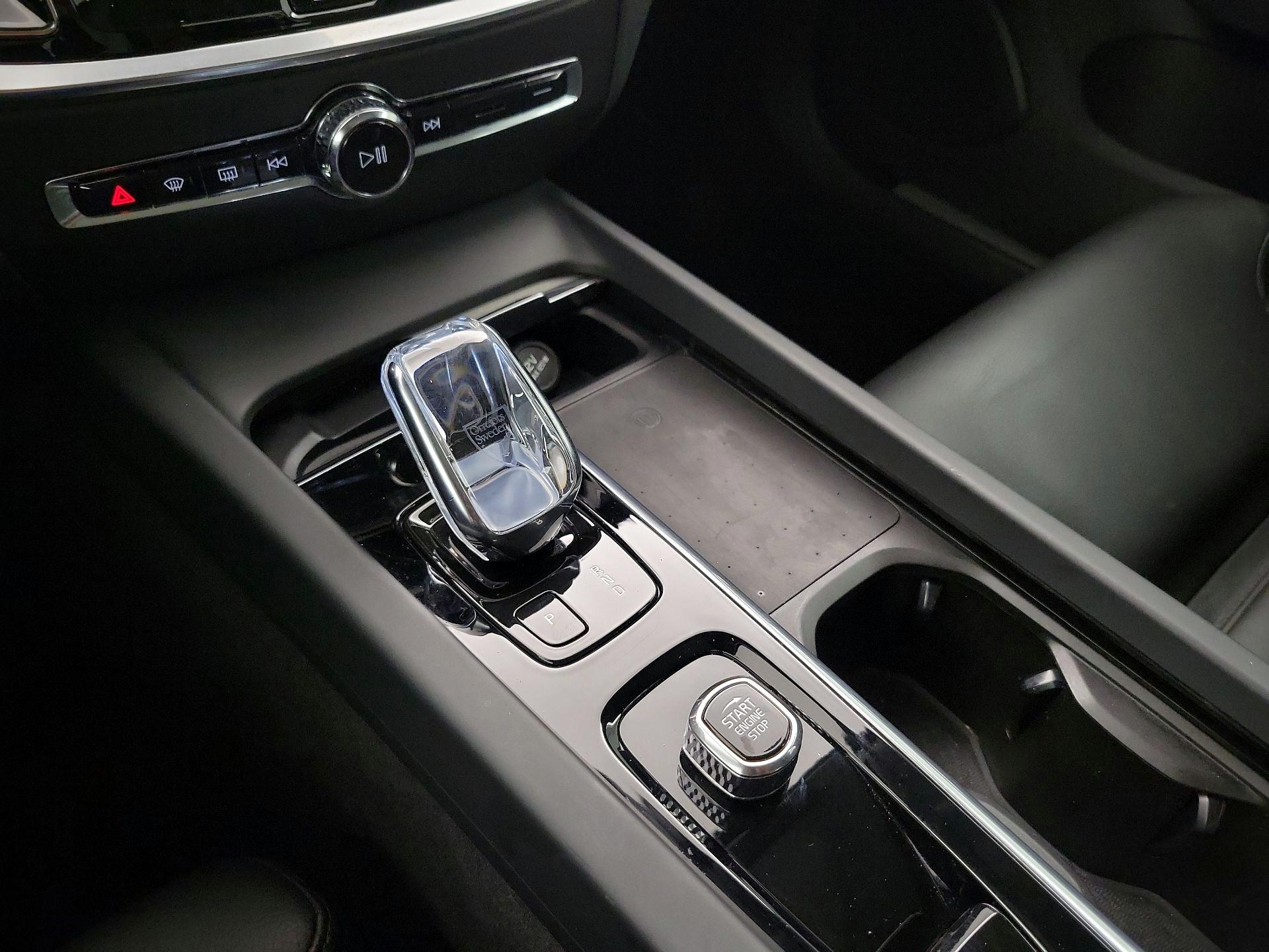 Thumbnail: 2022 Volvo S60 - 17