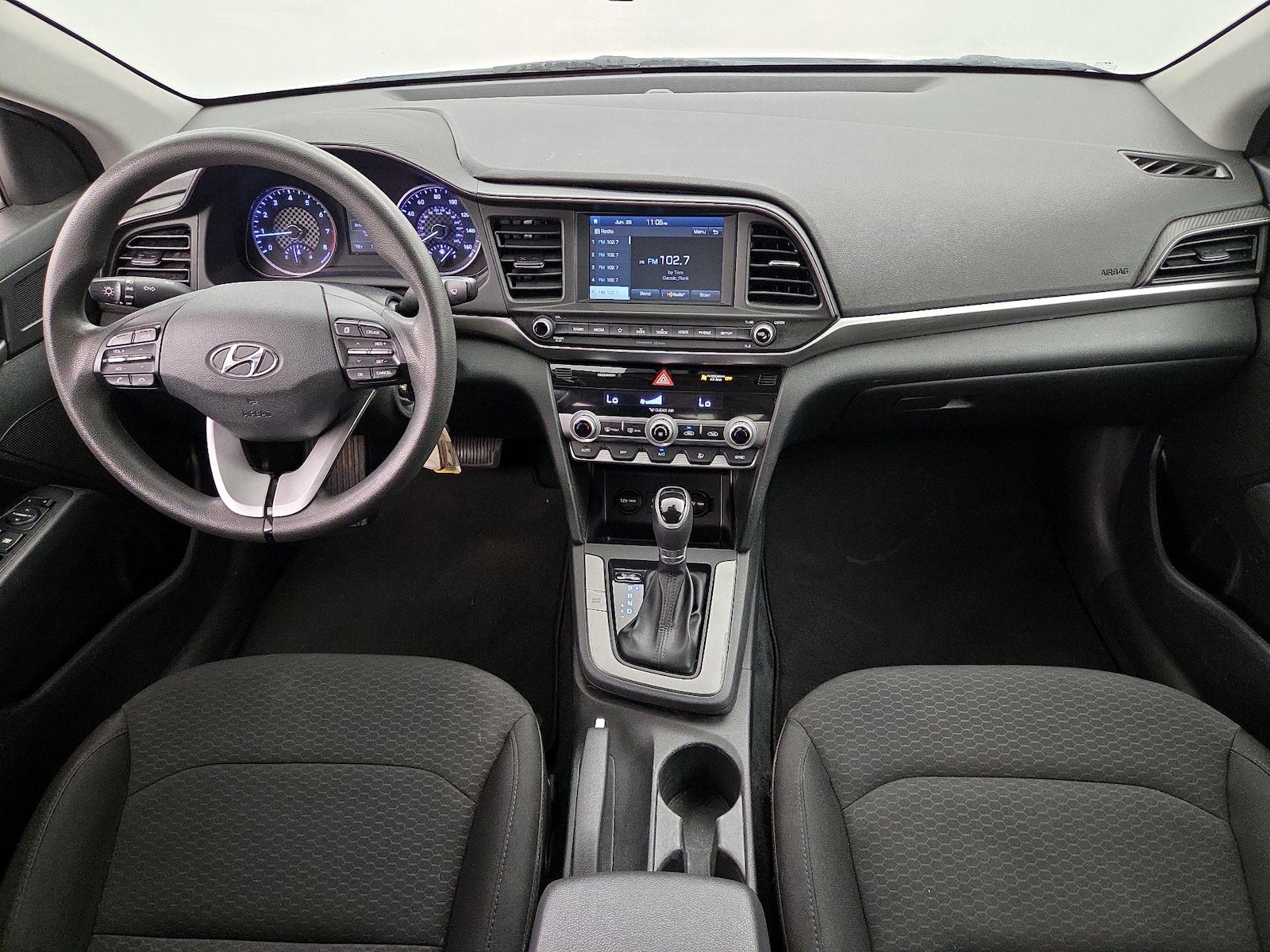 2020 Hyundai Elantra SEL - Photo 10