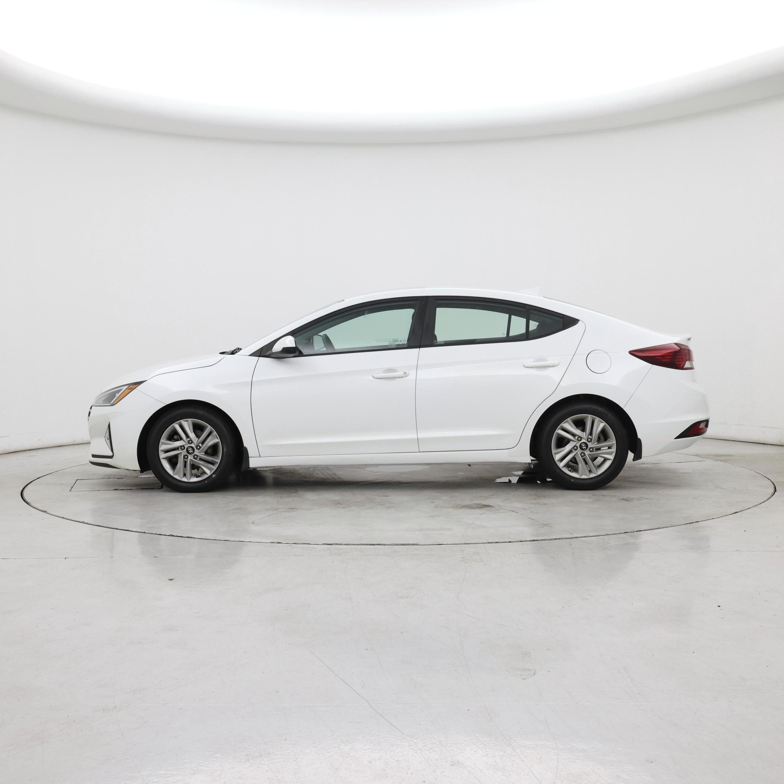 Thumbnail: 2020 Hyundai Elantra - 3
