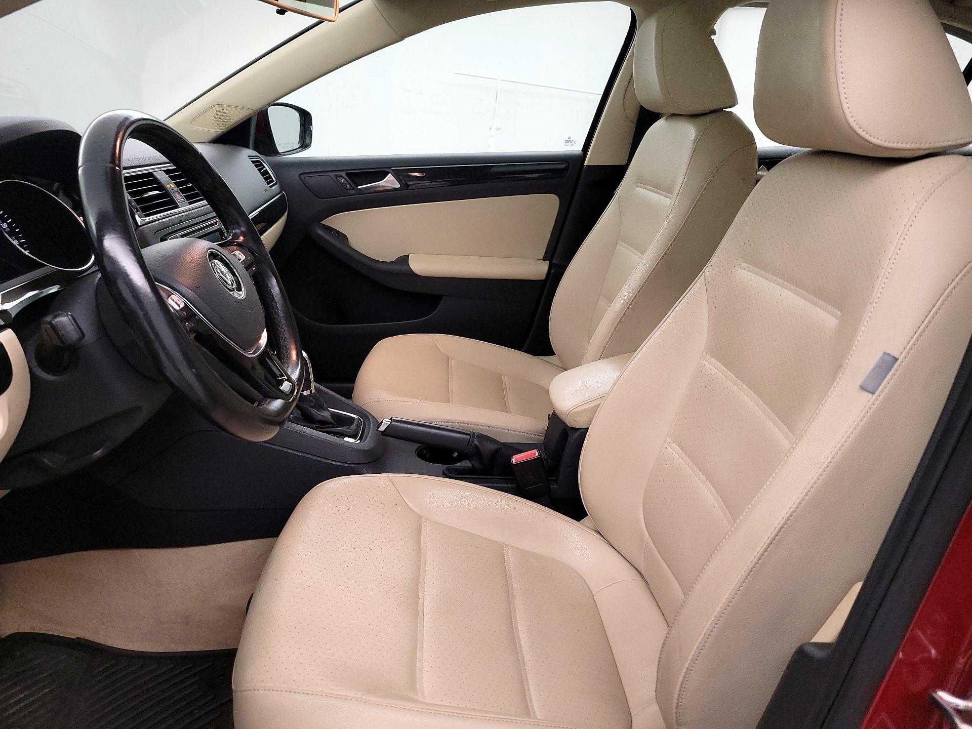 Thumbnail: 2016 Volkswagen Jetta - 11