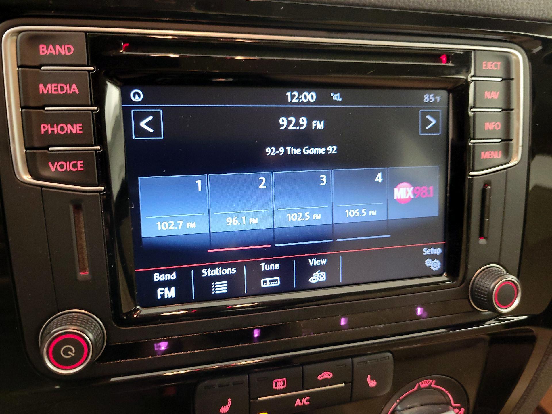 Thumbnail: 2016 Volkswagen Jetta - 15