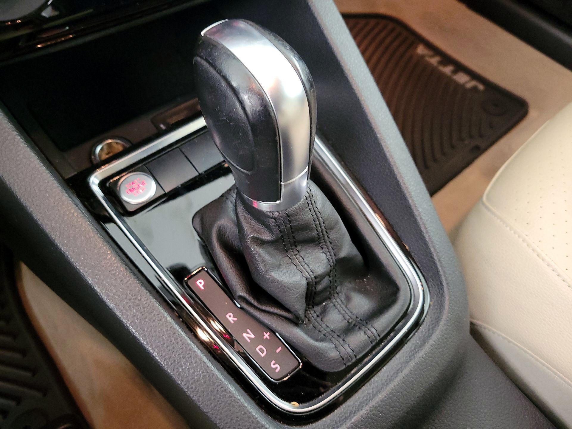 Thumbnail: 2016 Volkswagen Jetta - 17