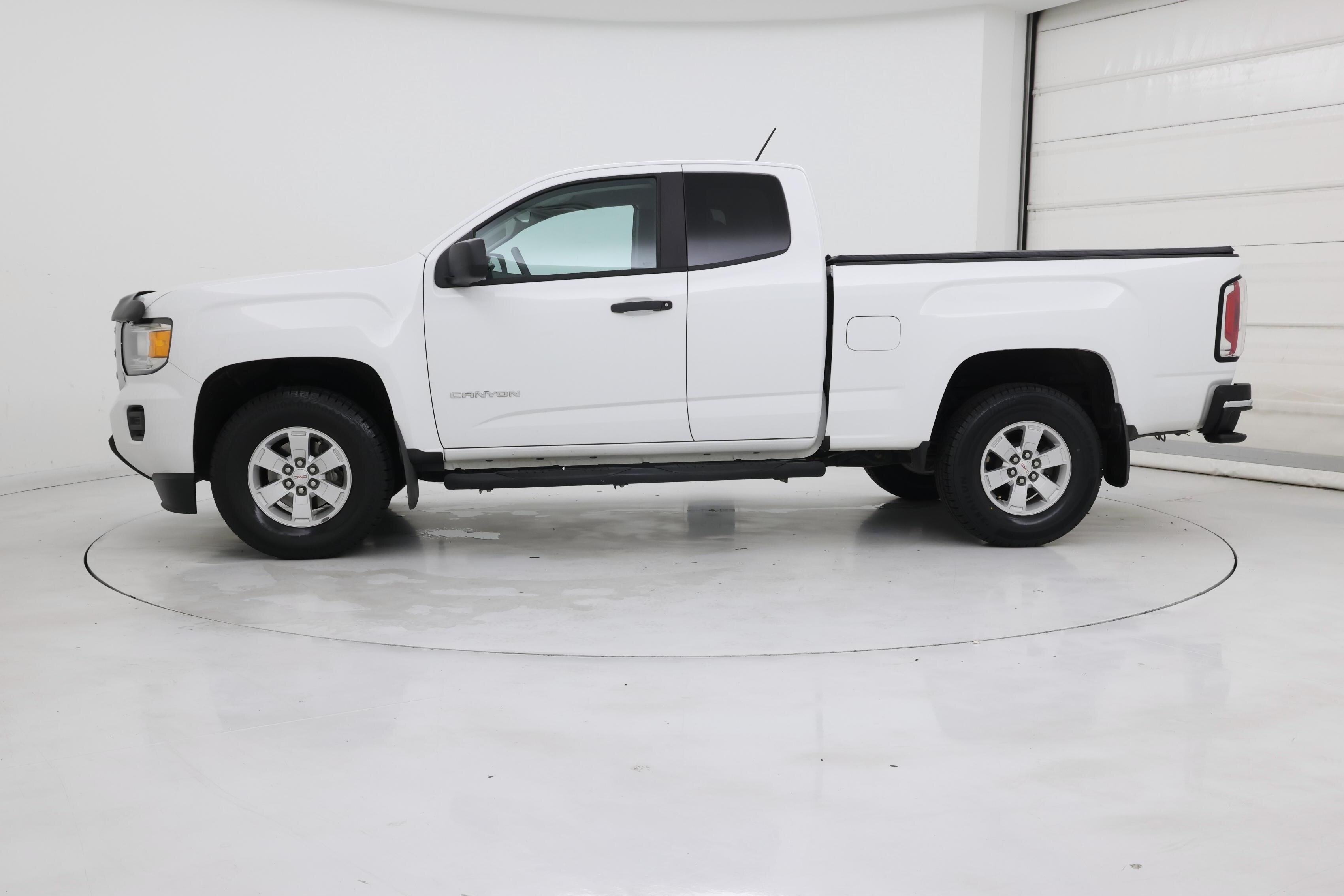 Thumbnail: 2018 GMC Canyon - 3