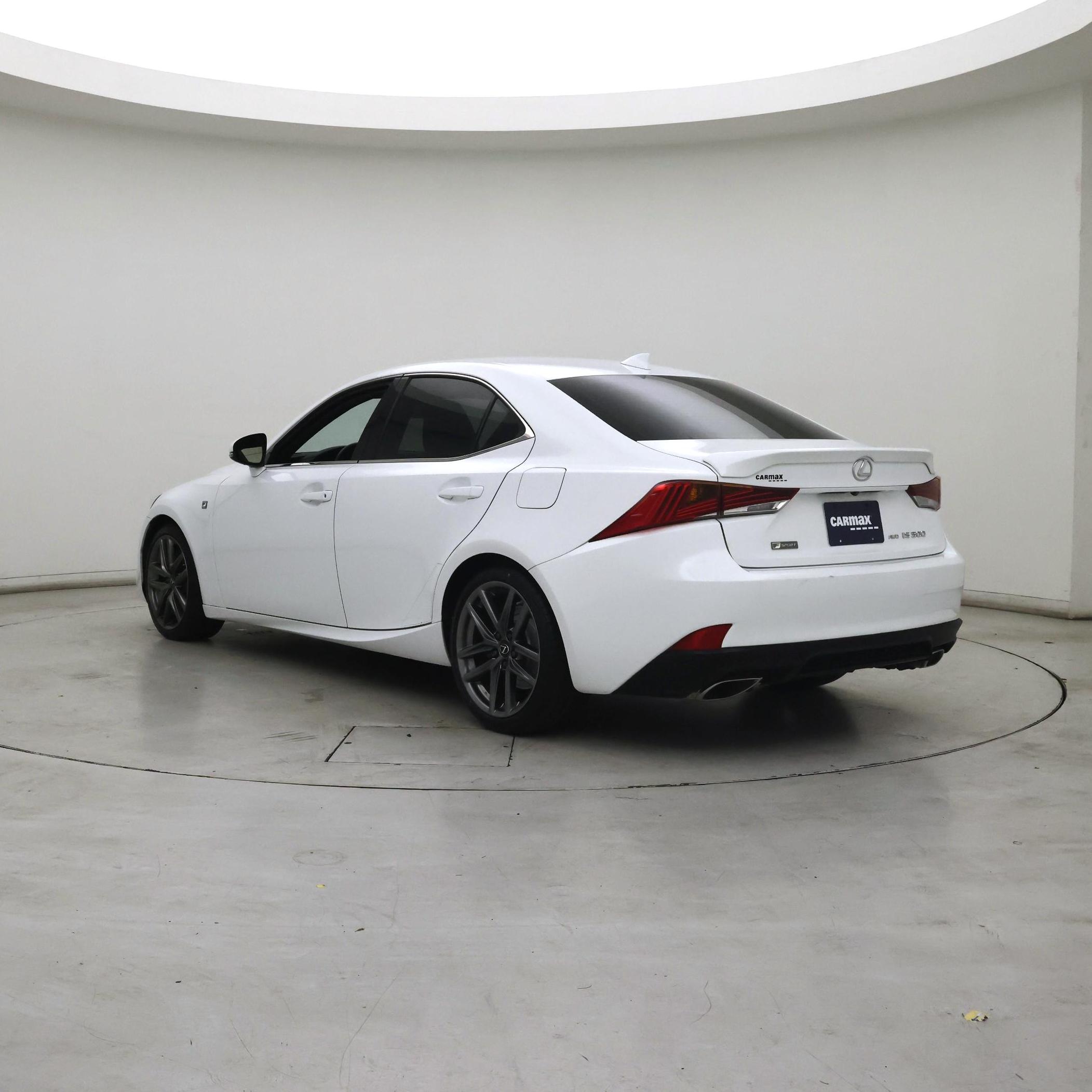 Thumbnail: 2019 Lexus IS - 2