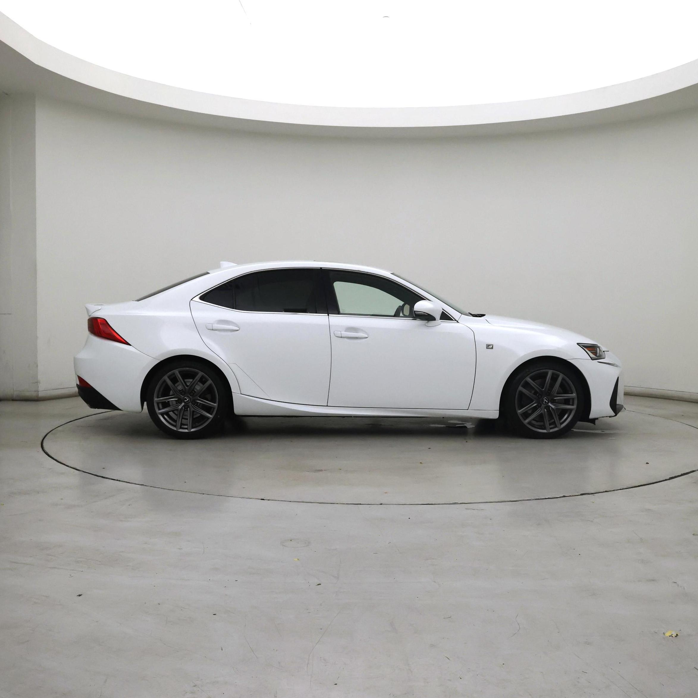 Thumbnail: 2019 Lexus IS - 7