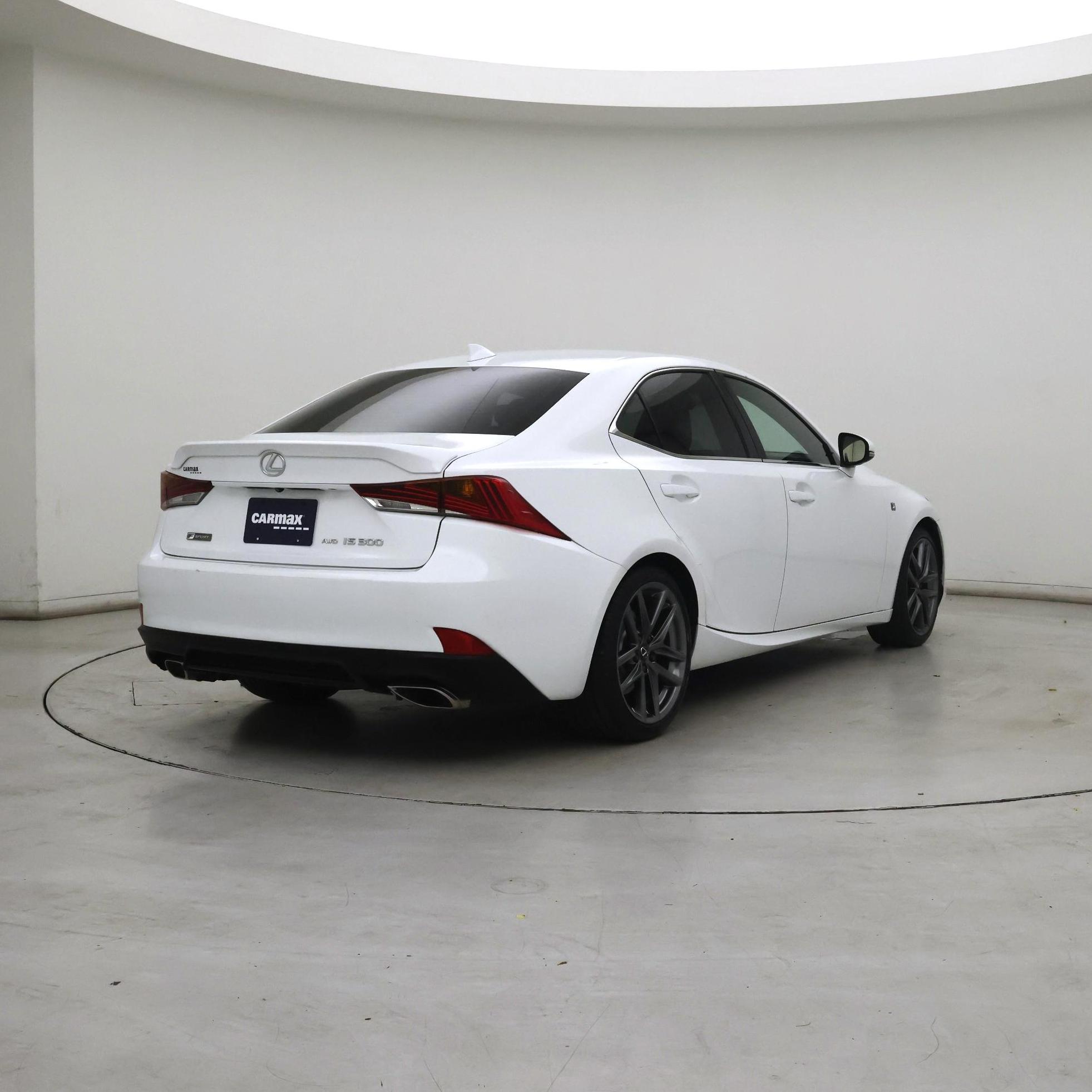 Thumbnail: 2019 Lexus IS - 8